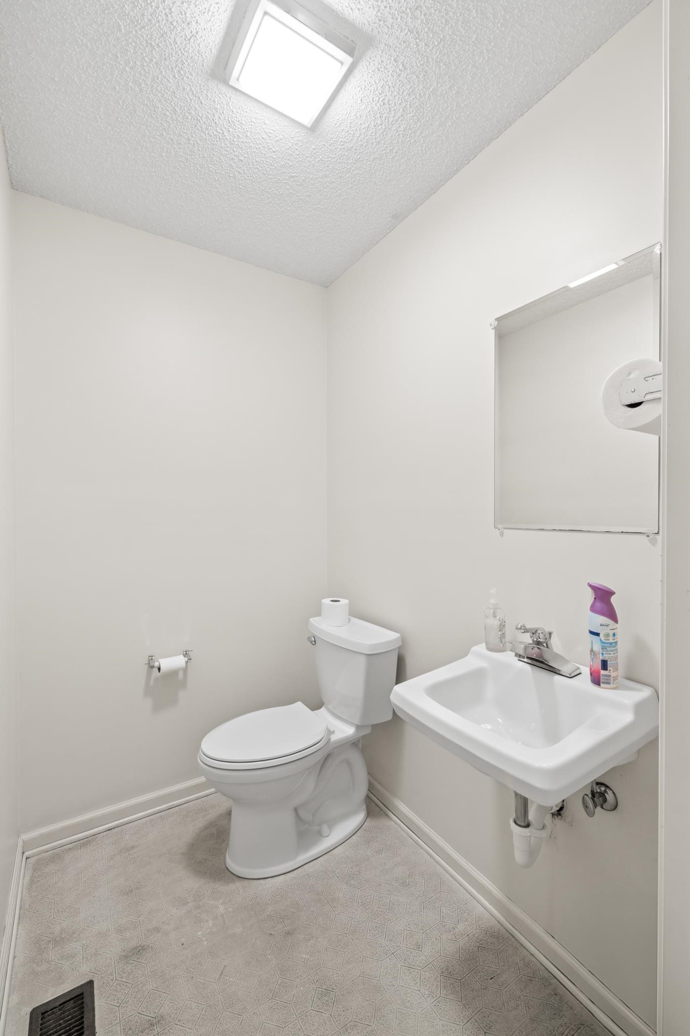 2780 STUARTS DRAFT HWY Unit: 106