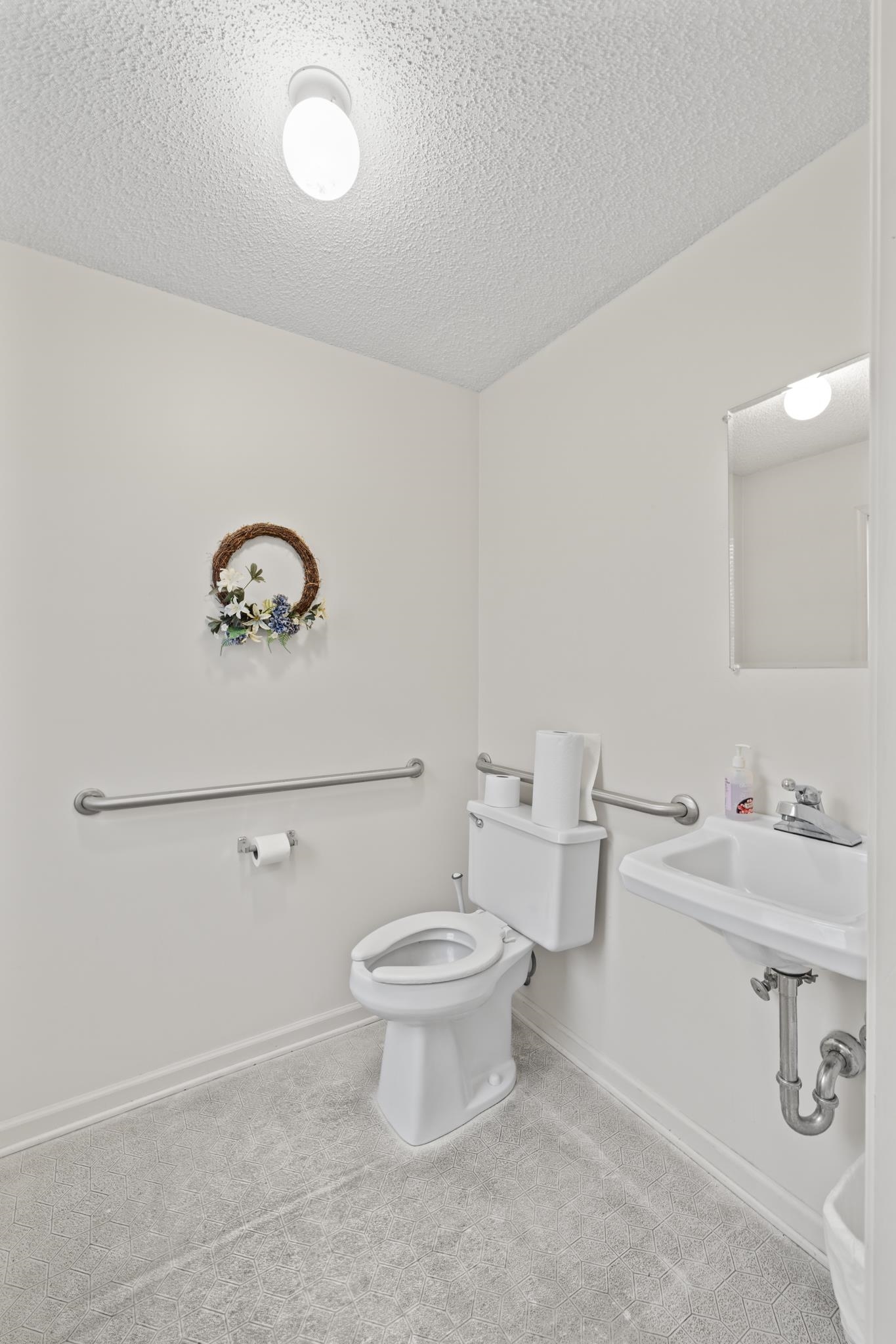 2780 STUARTS DRAFT HWY Unit: 106