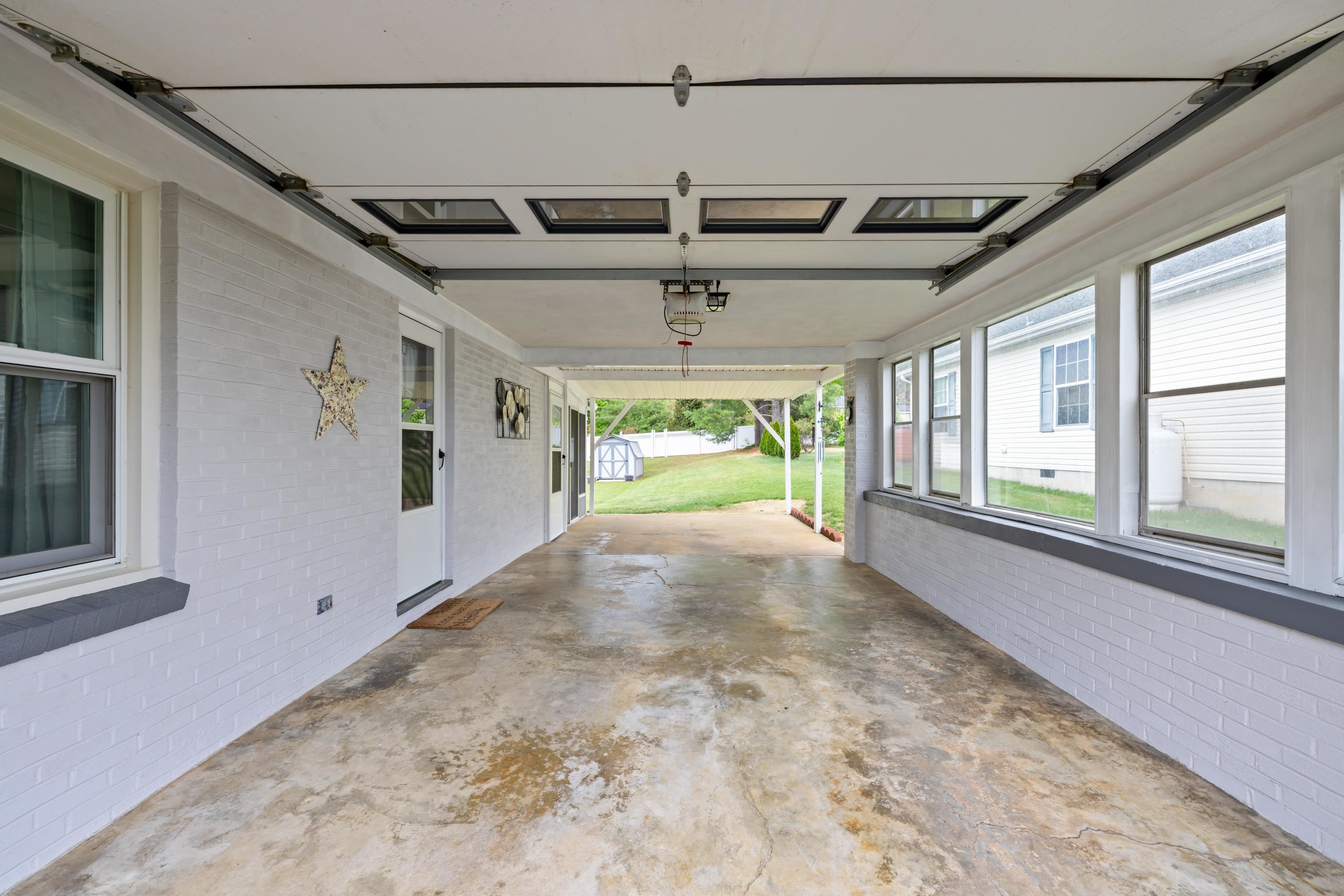 118 STUART AVE