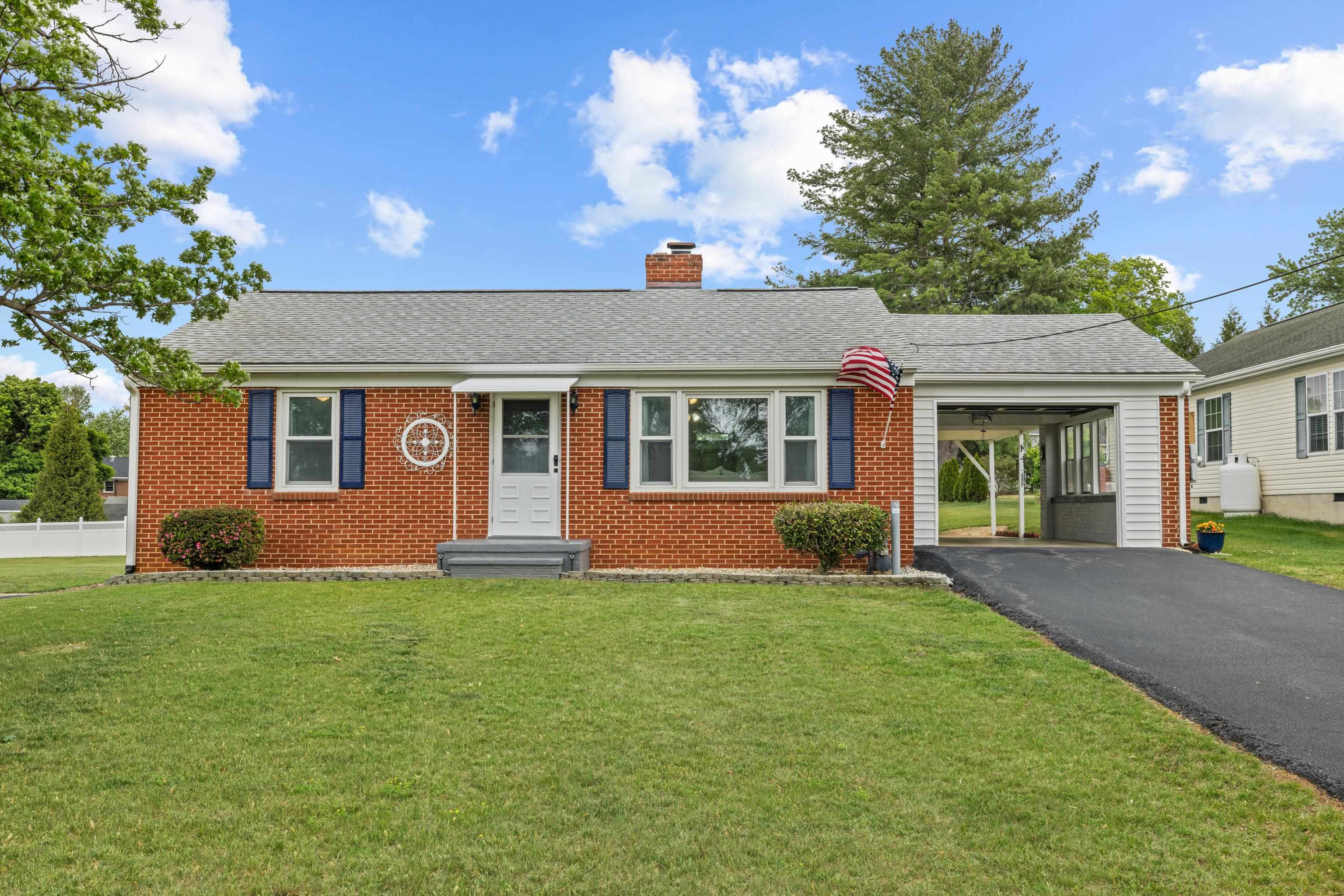 118 STUART AVE