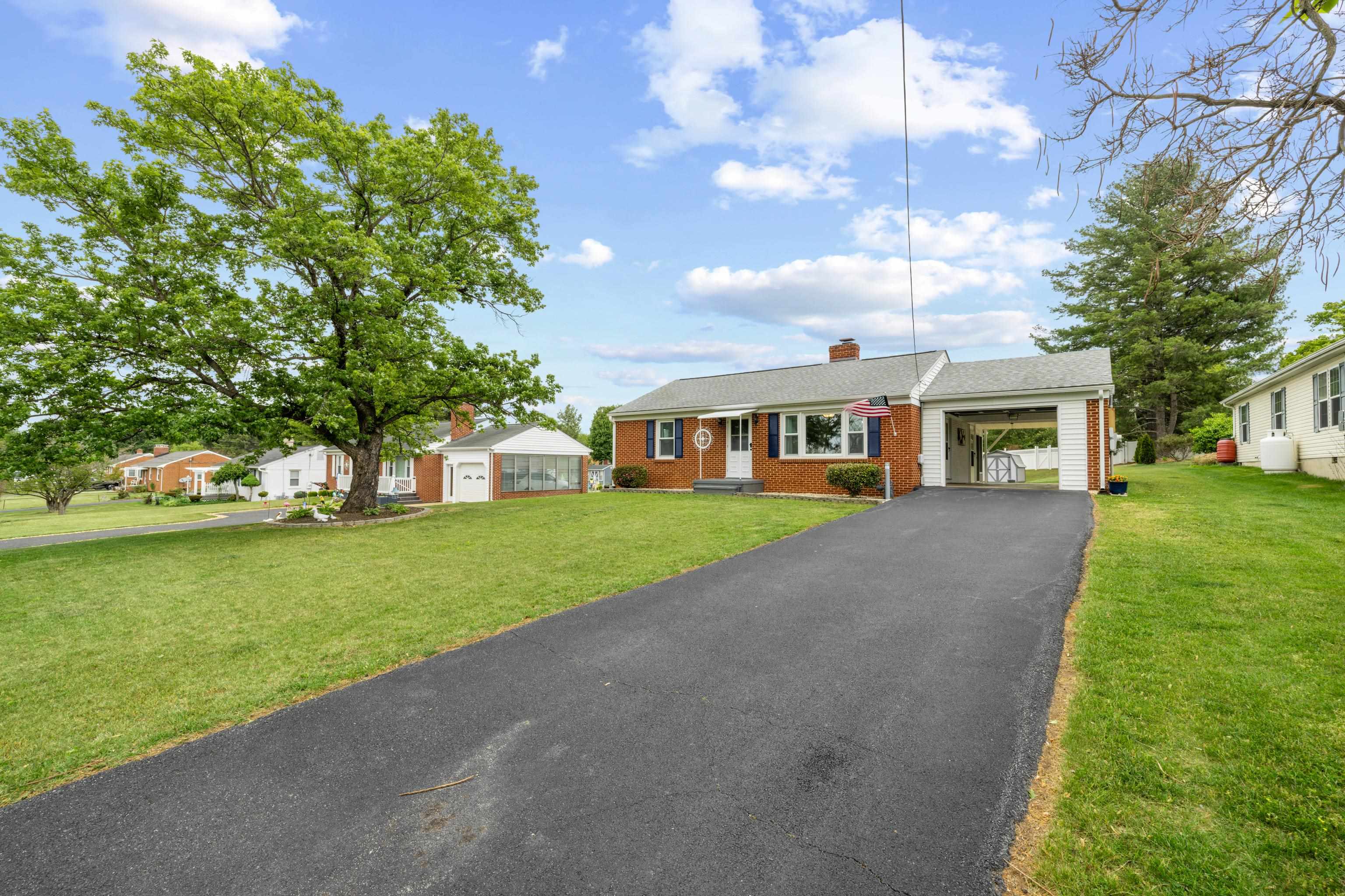 118 STUART AVE