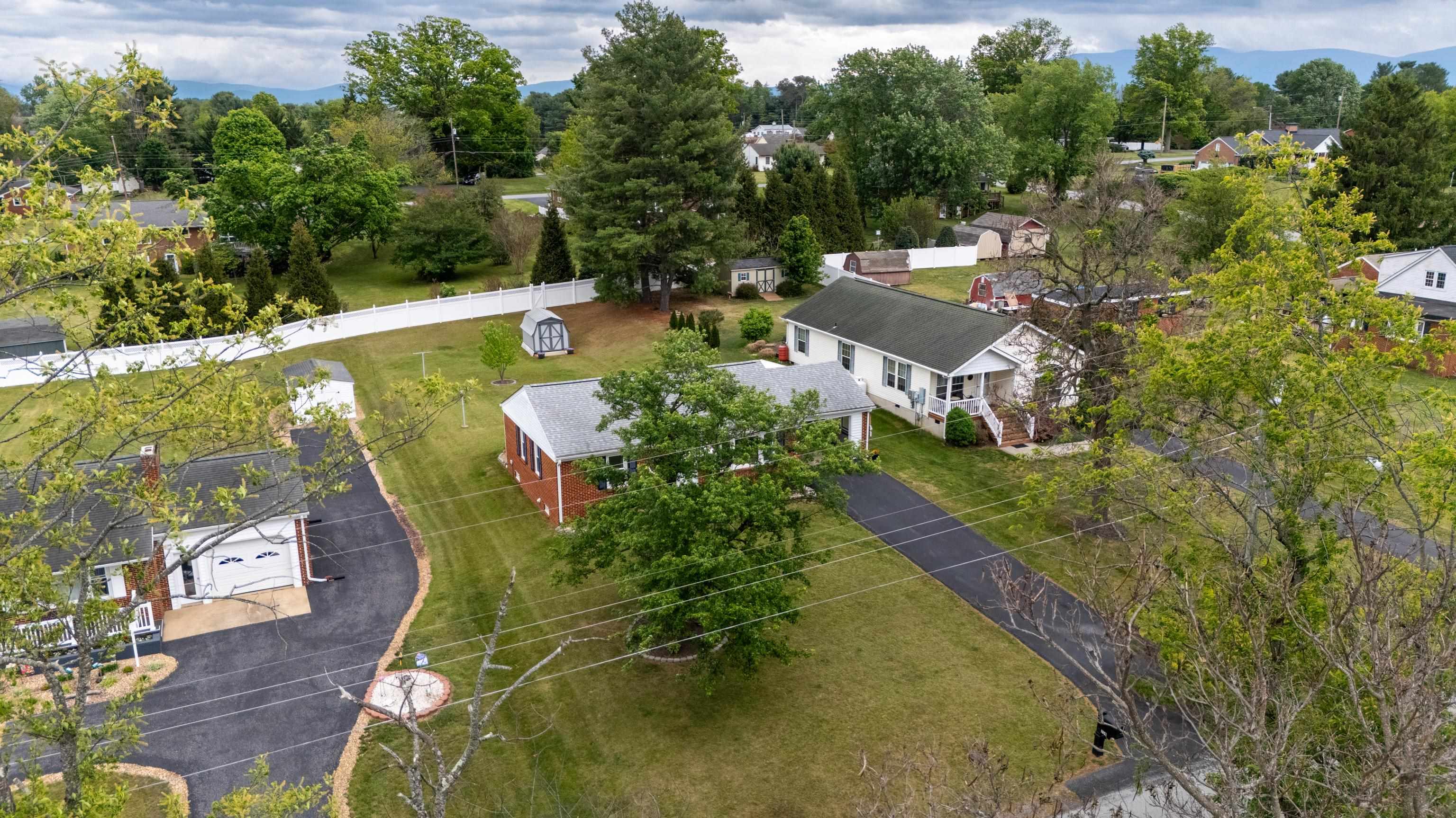 118 STUART AVE
