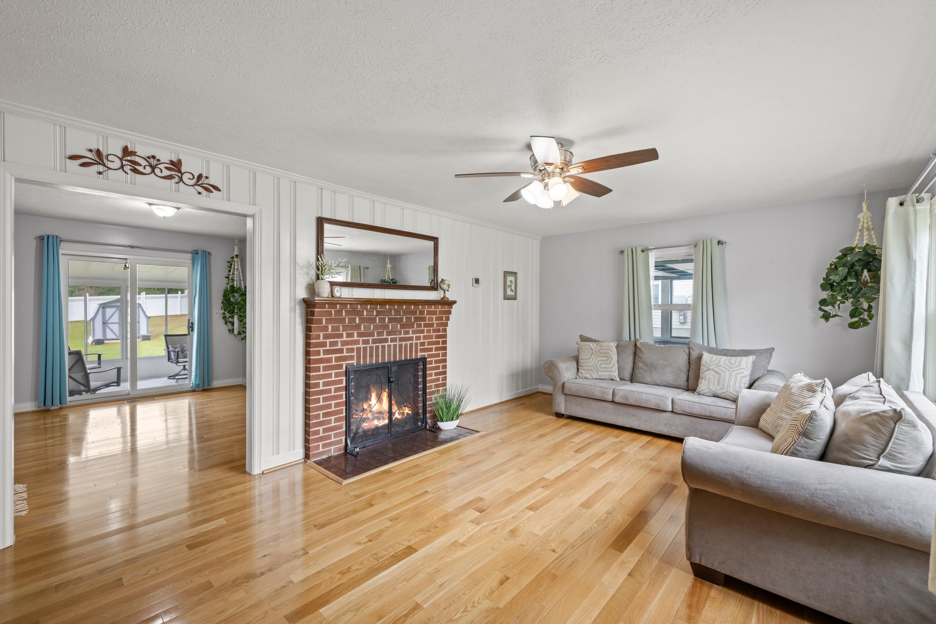 118 STUART AVE