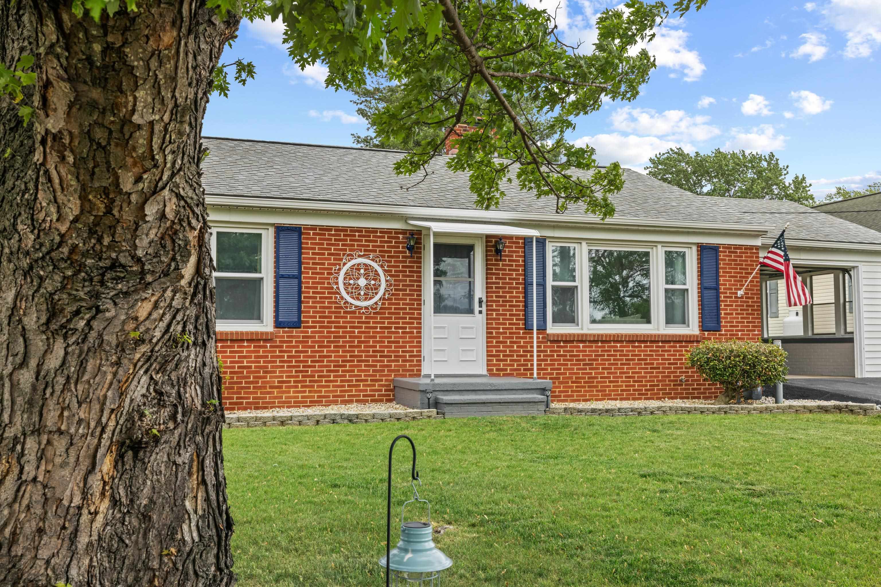 118 STUART AVE