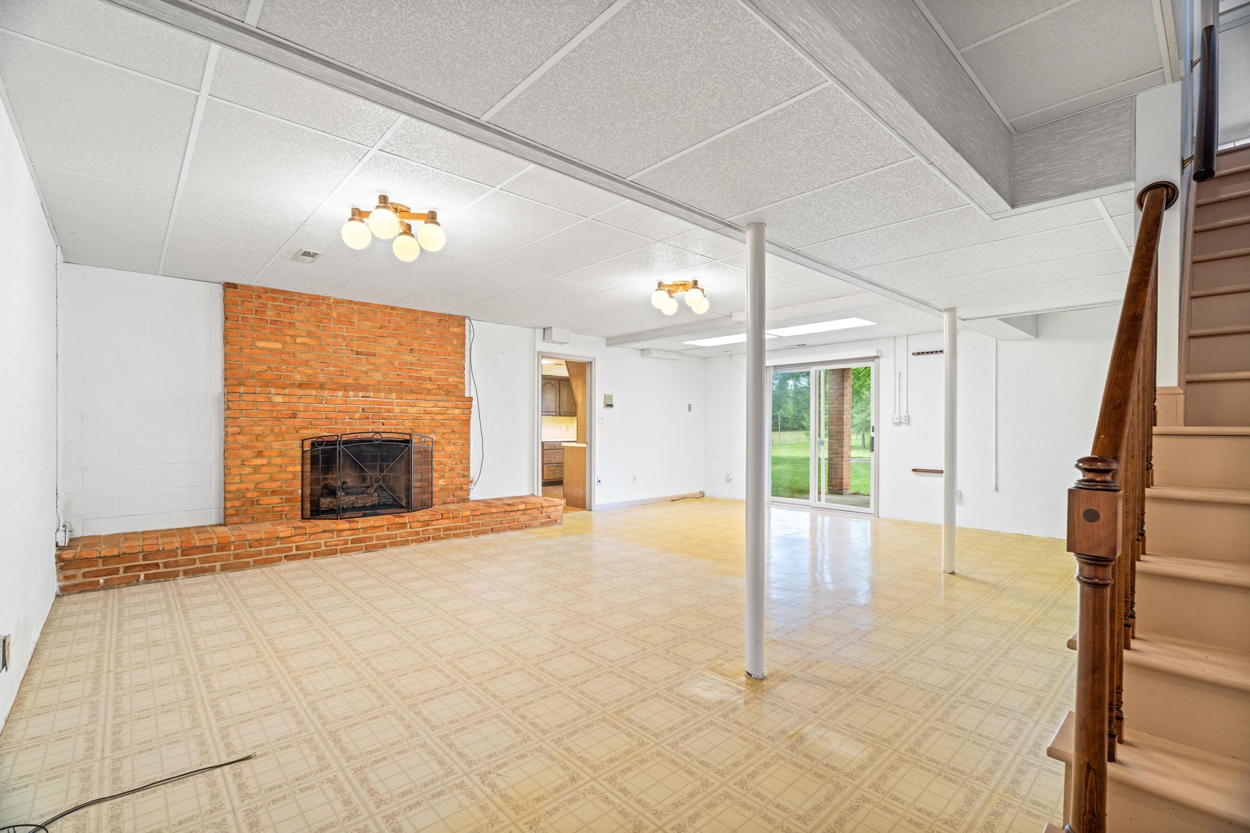 32 HENKEL RD