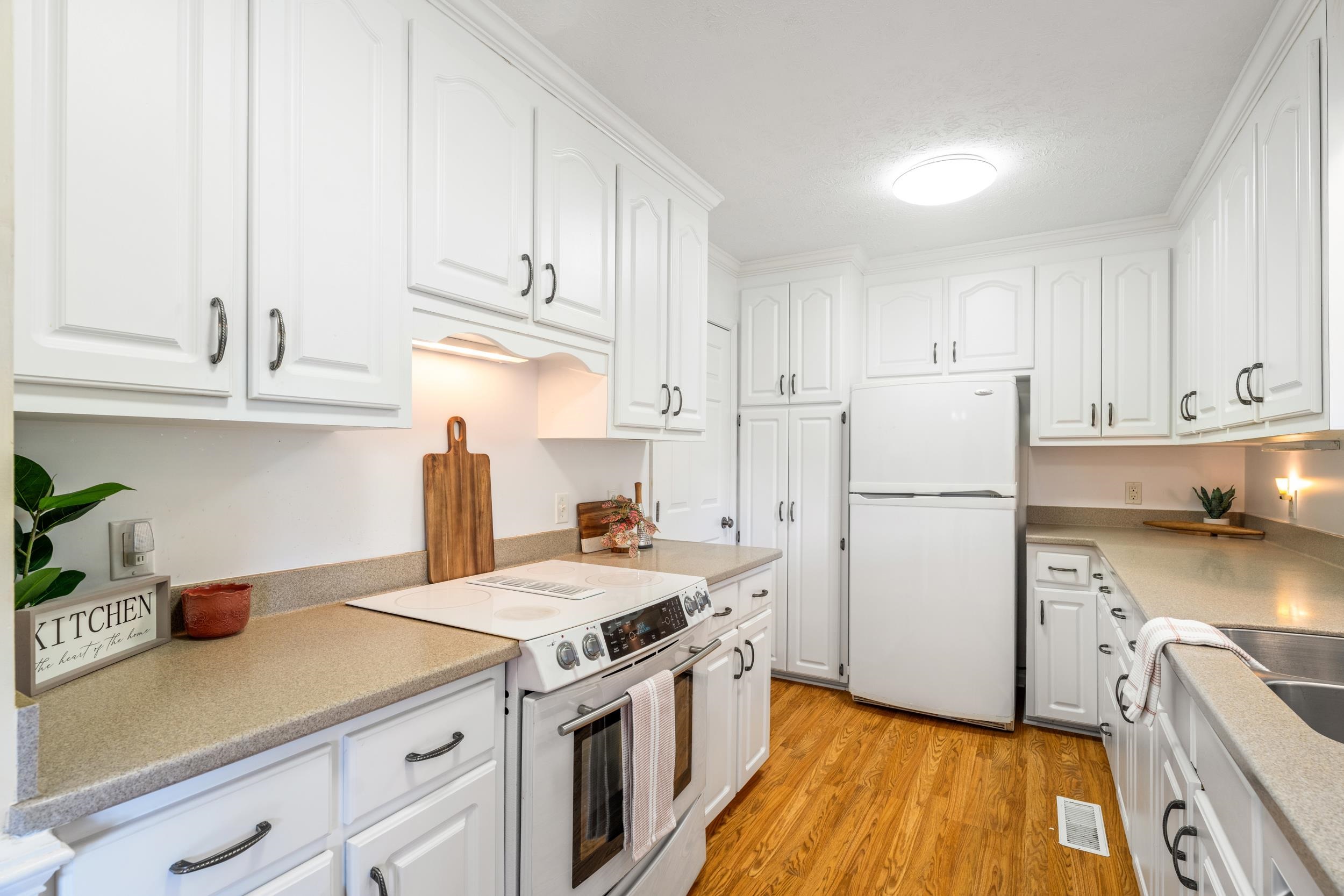 32 HENKEL RD