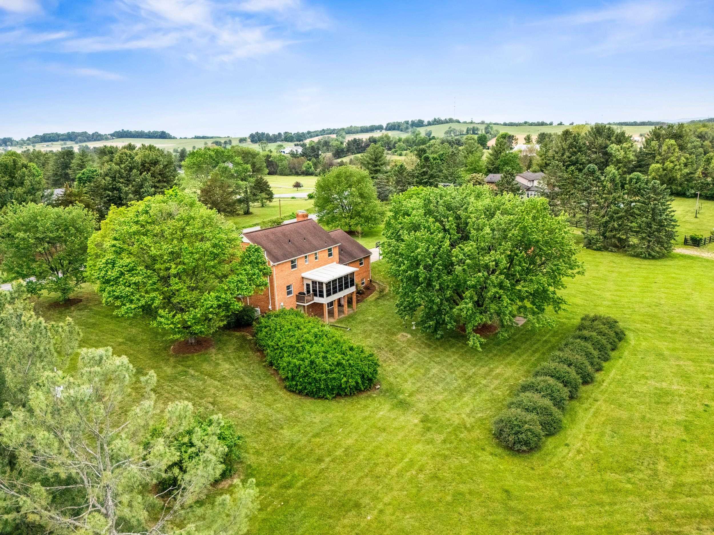 32 HENKEL RD
