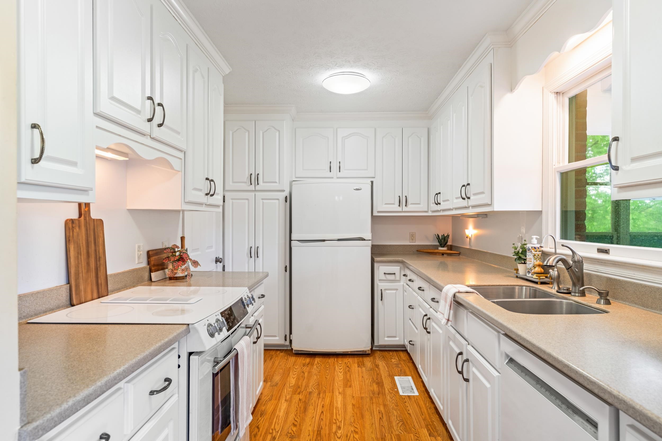 32 HENKEL RD
