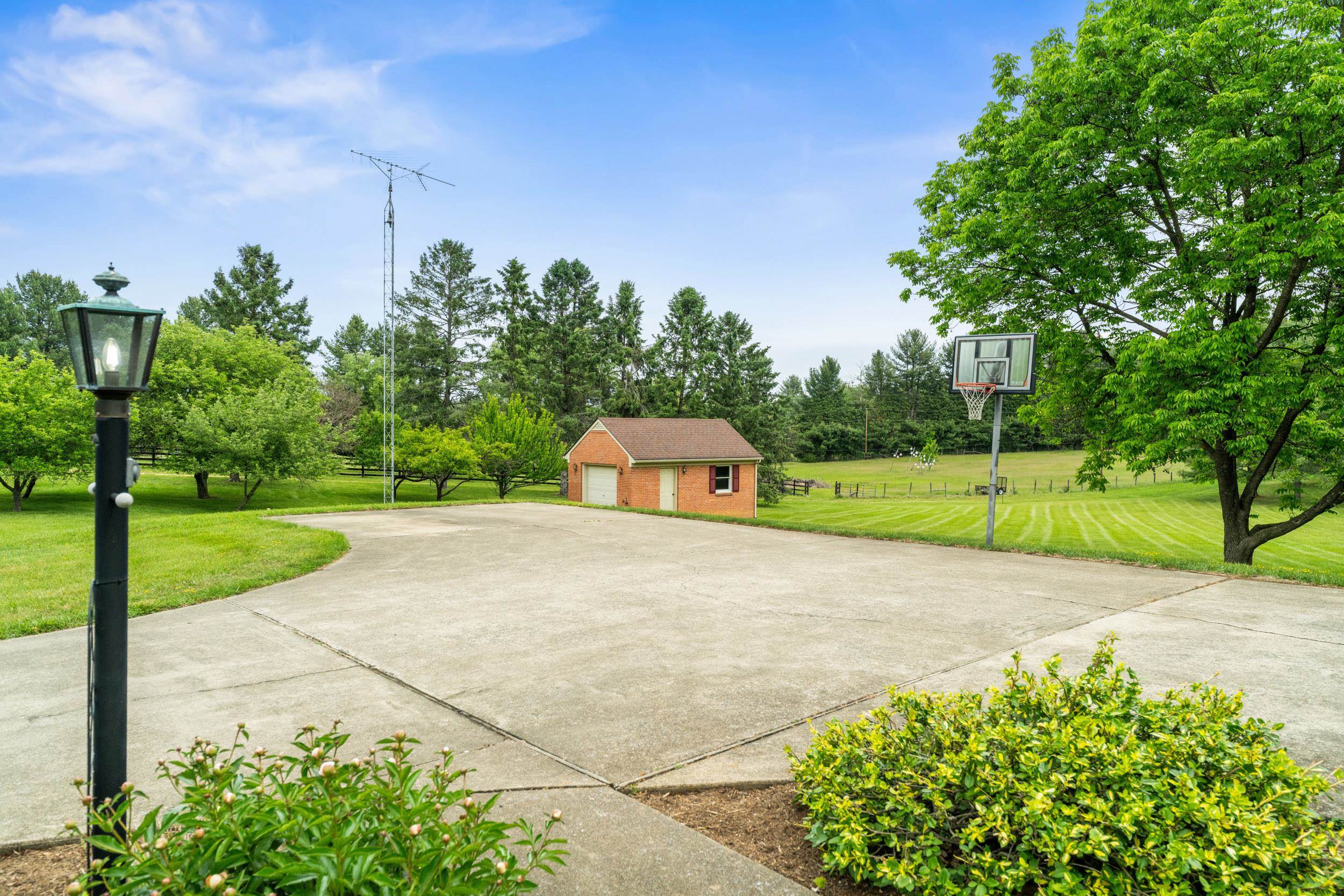 32 HENKEL RD