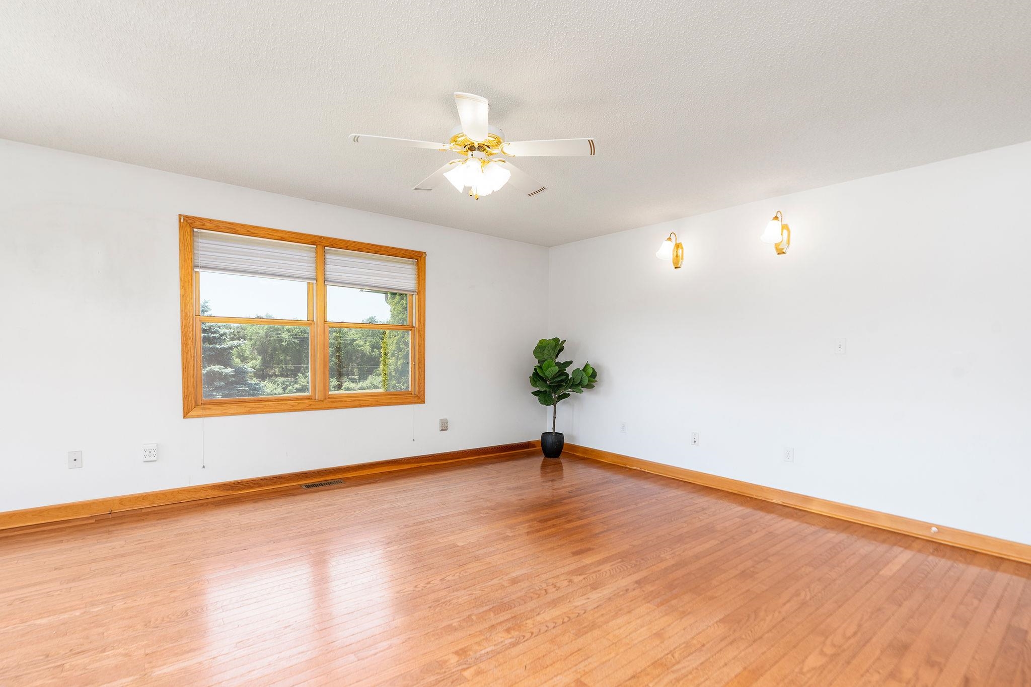 23 ENTRY SCHOOL RD