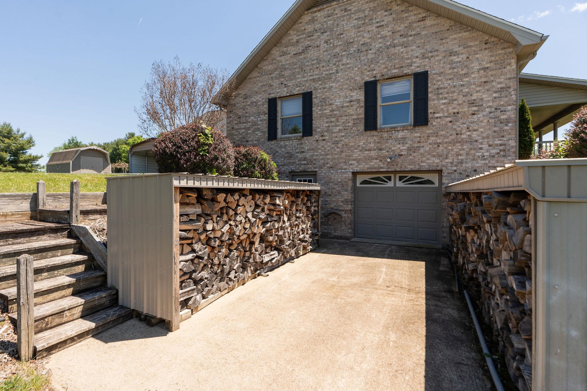 23 ENTRY SCHOOL RD