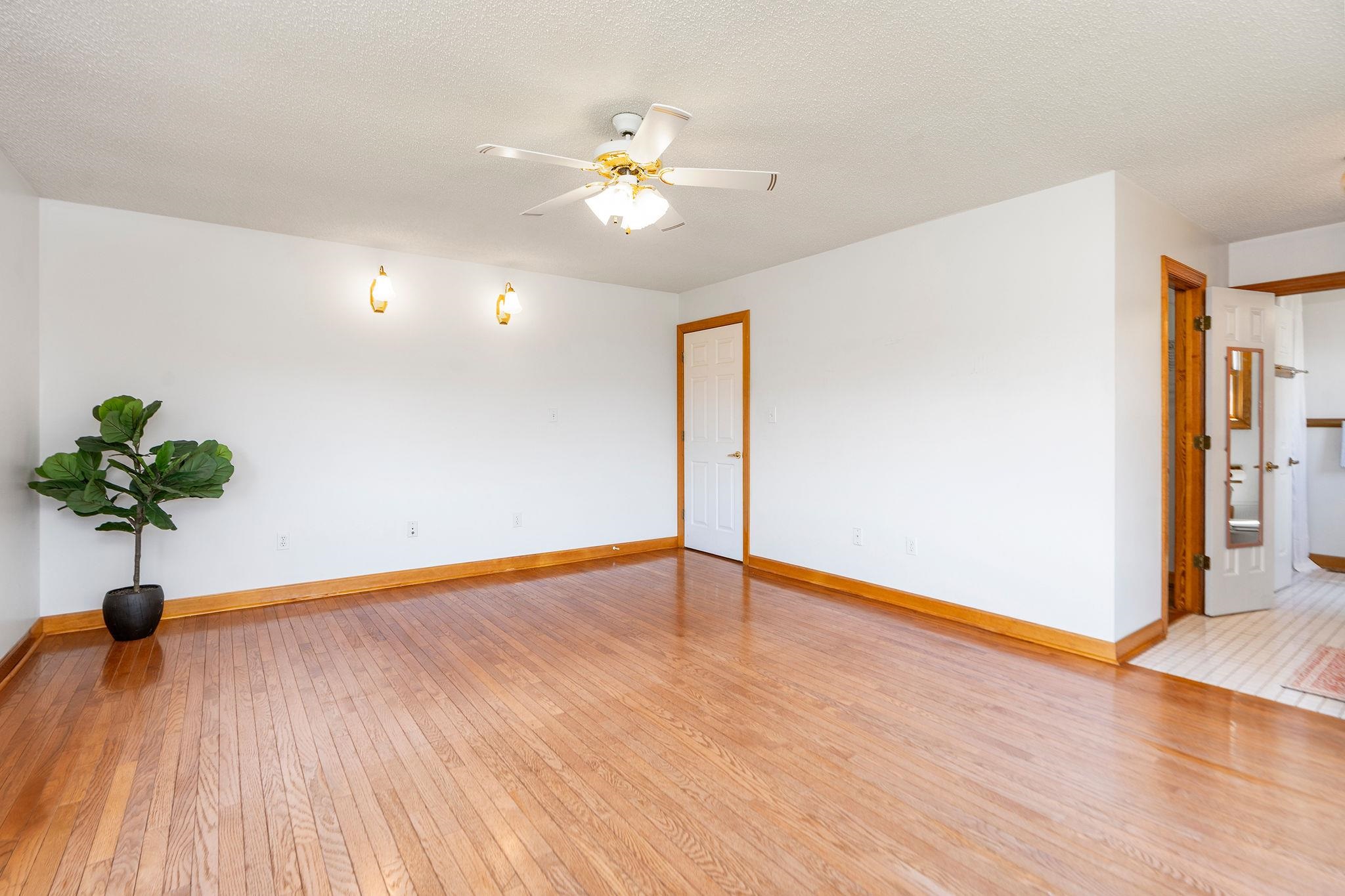 23 ENTRY SCHOOL RD