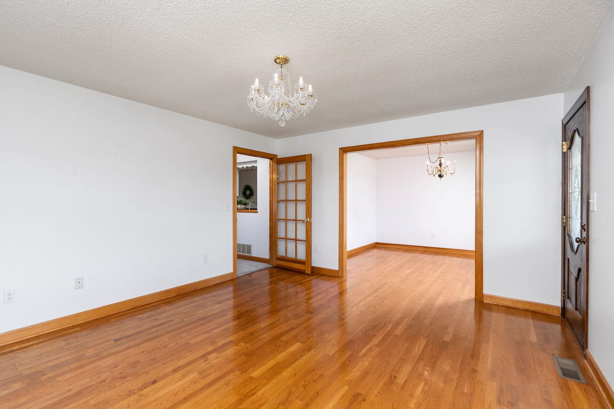 23 ENTRY SCHOOL RD