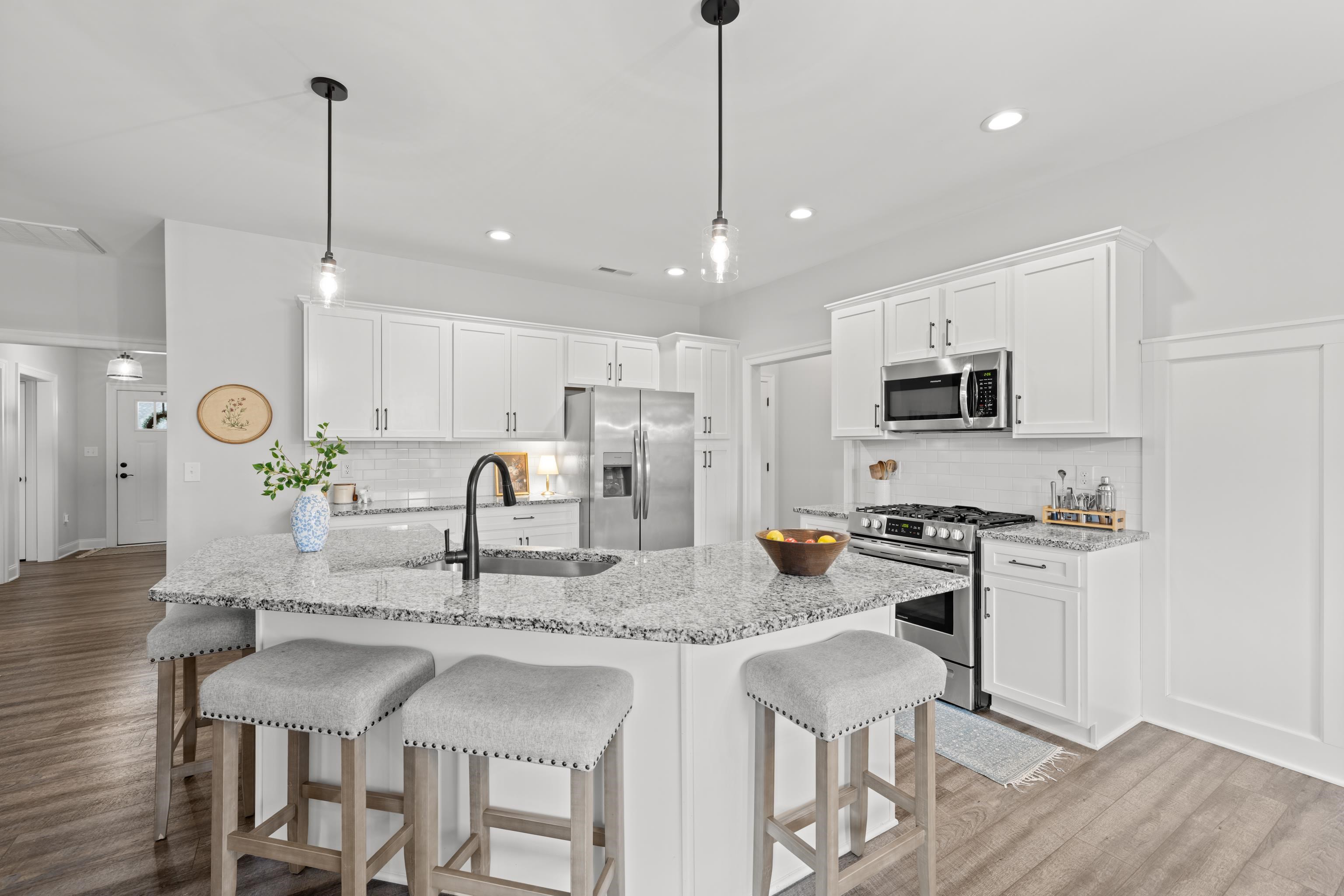 144 LANGLEY DR