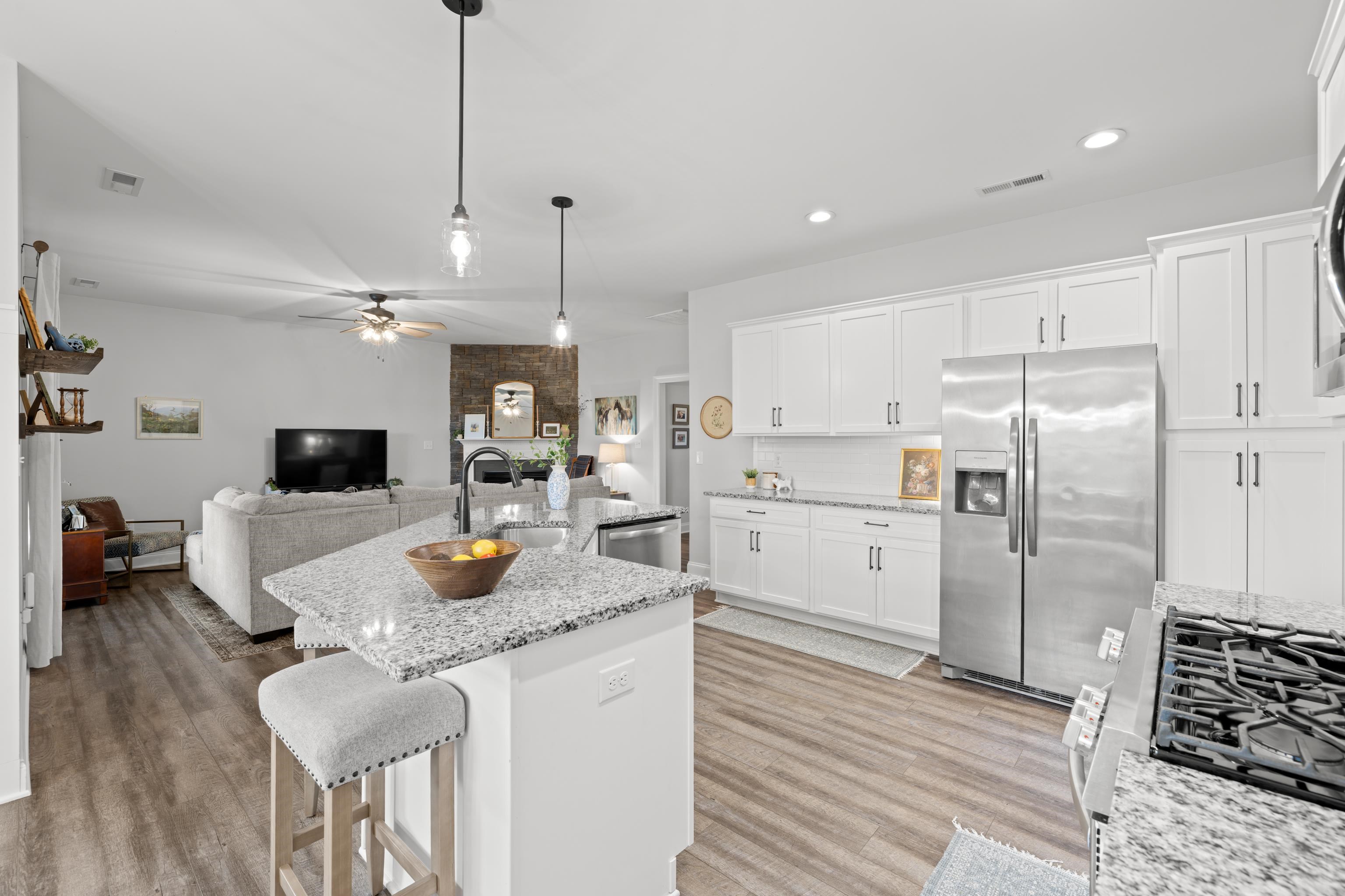 144 LANGLEY DR