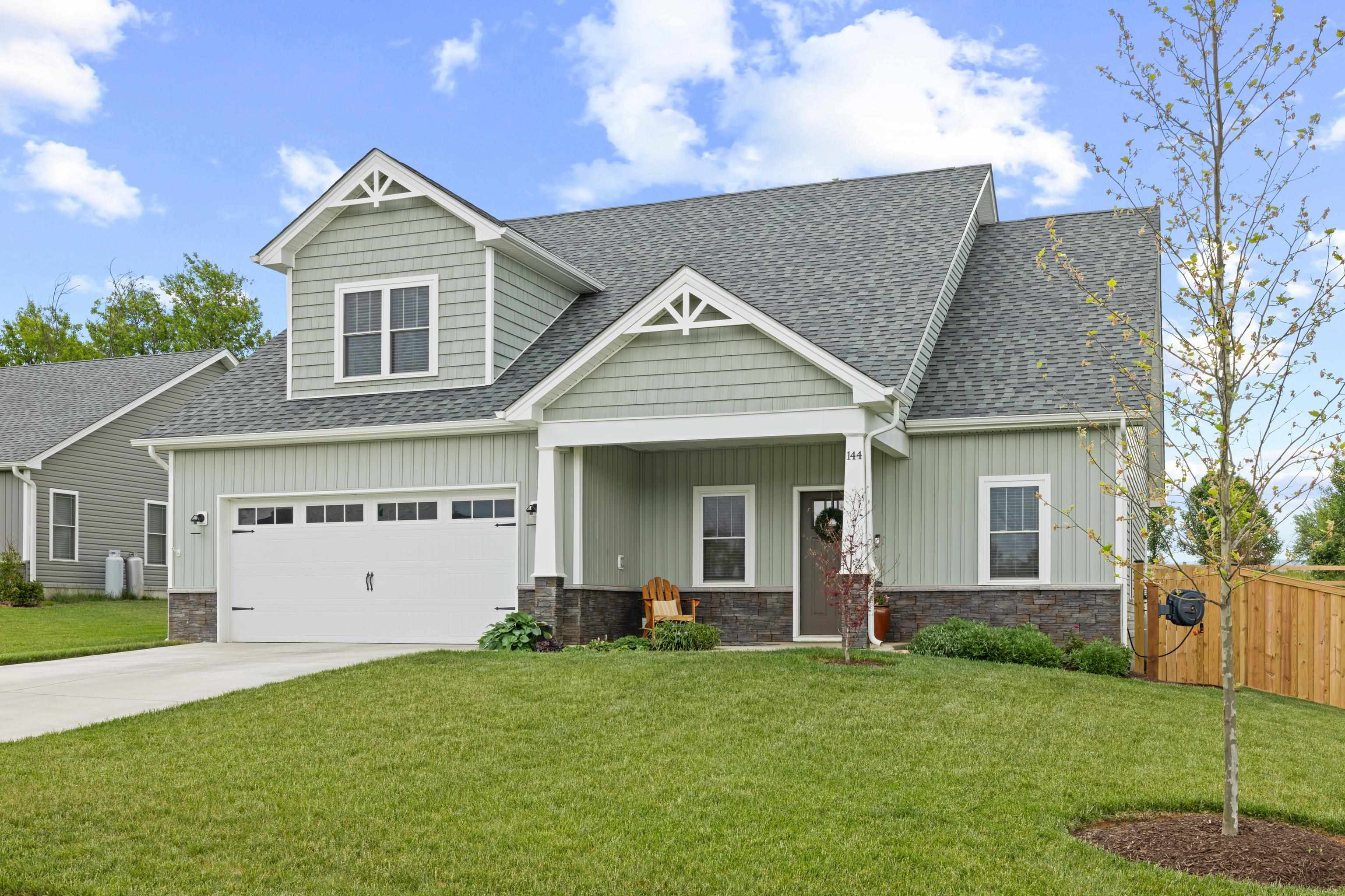 144 LANGLEY DR