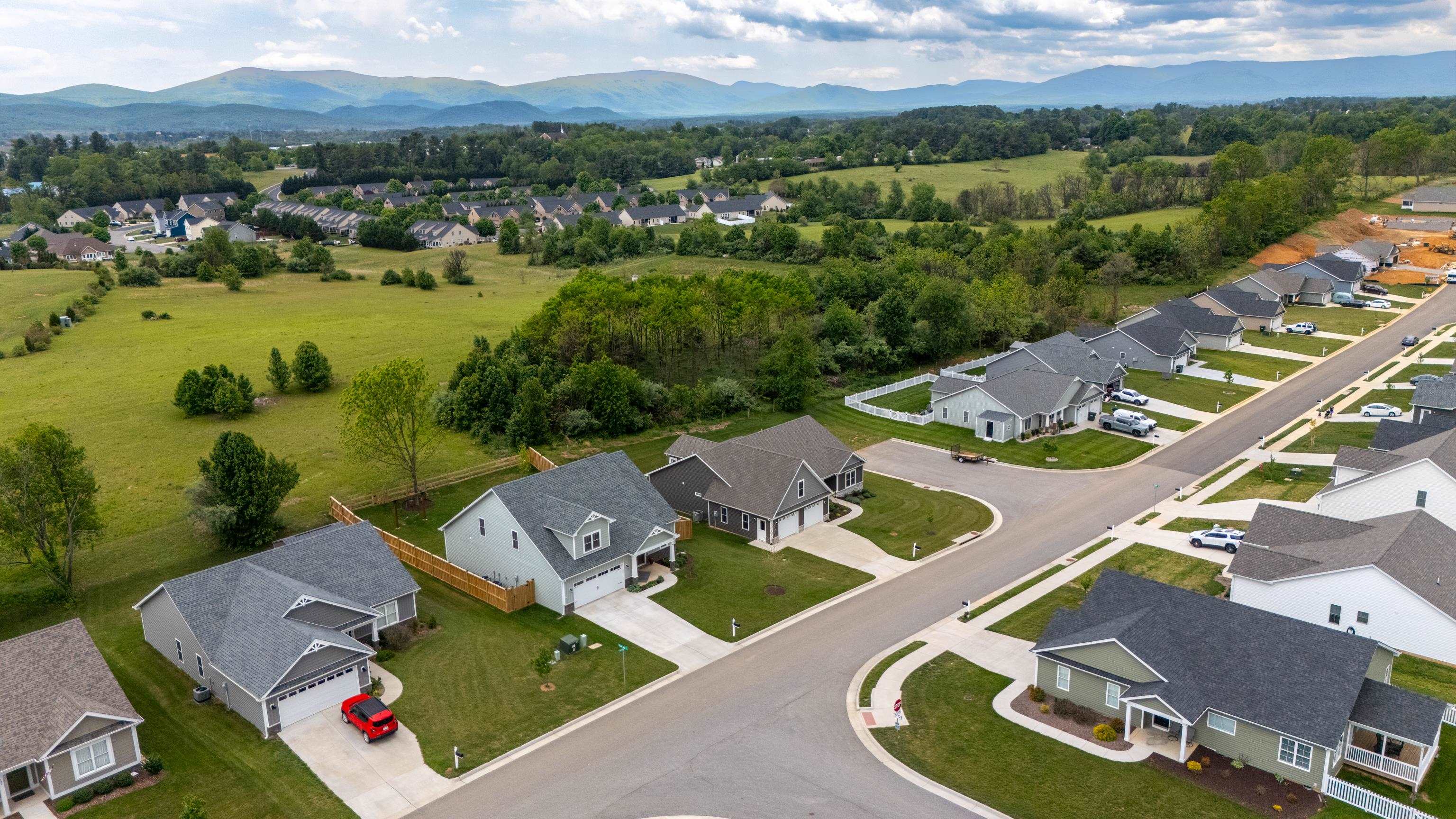 144 LANGLEY DR