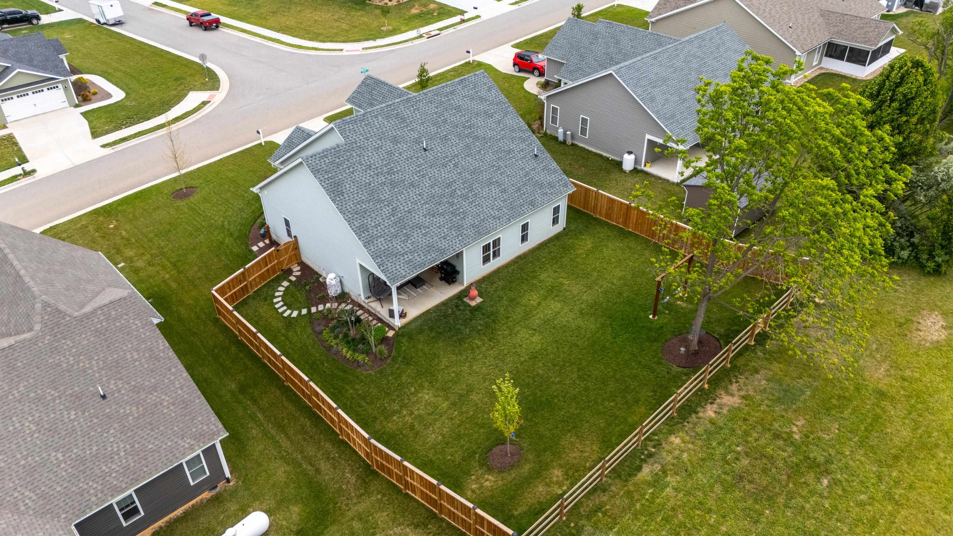 144 LANGLEY DR