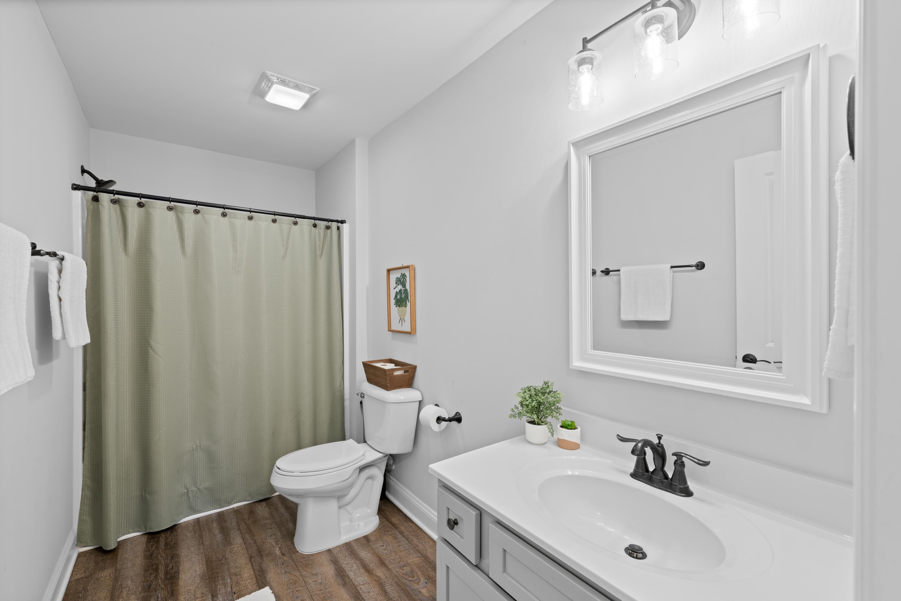 144 LANGLEY DR
