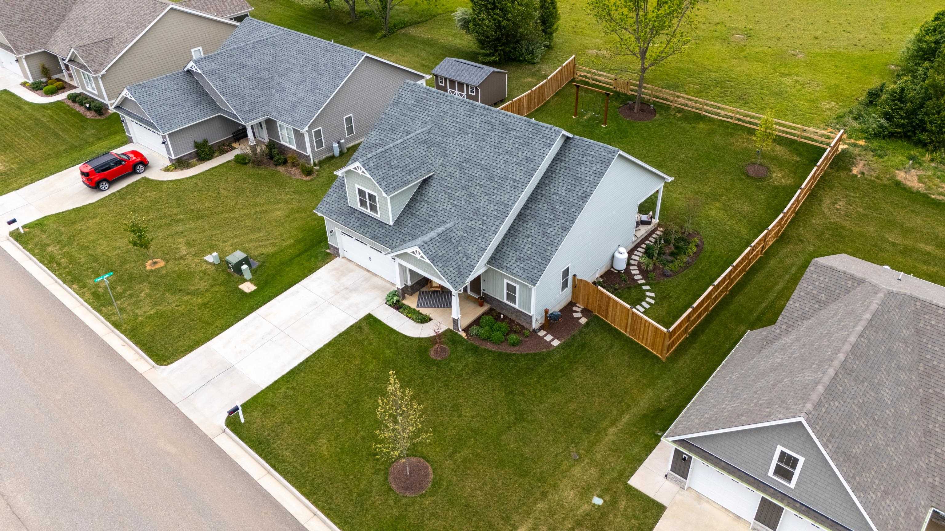 144 LANGLEY DR