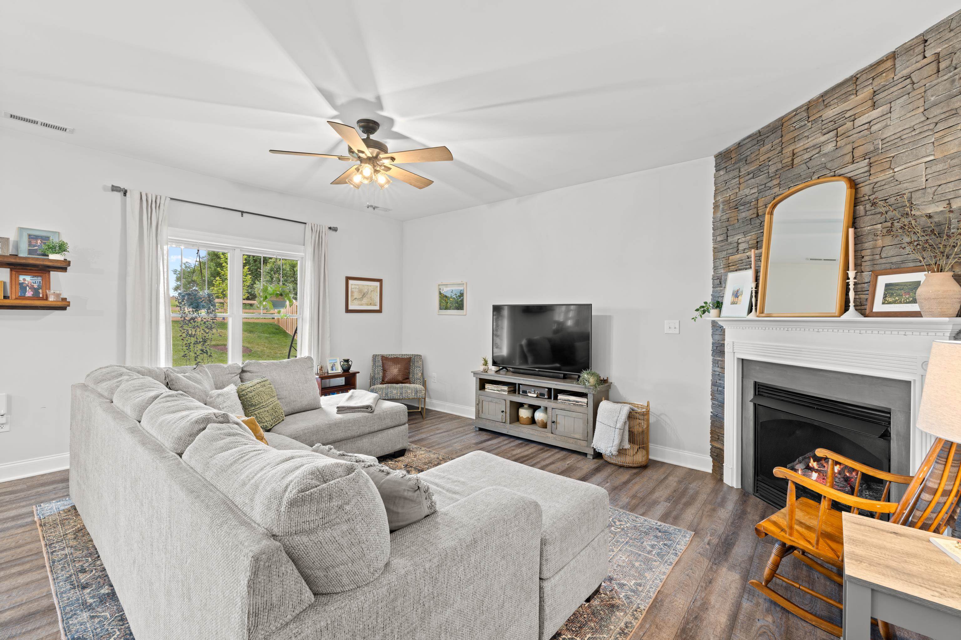 144 LANGLEY DR