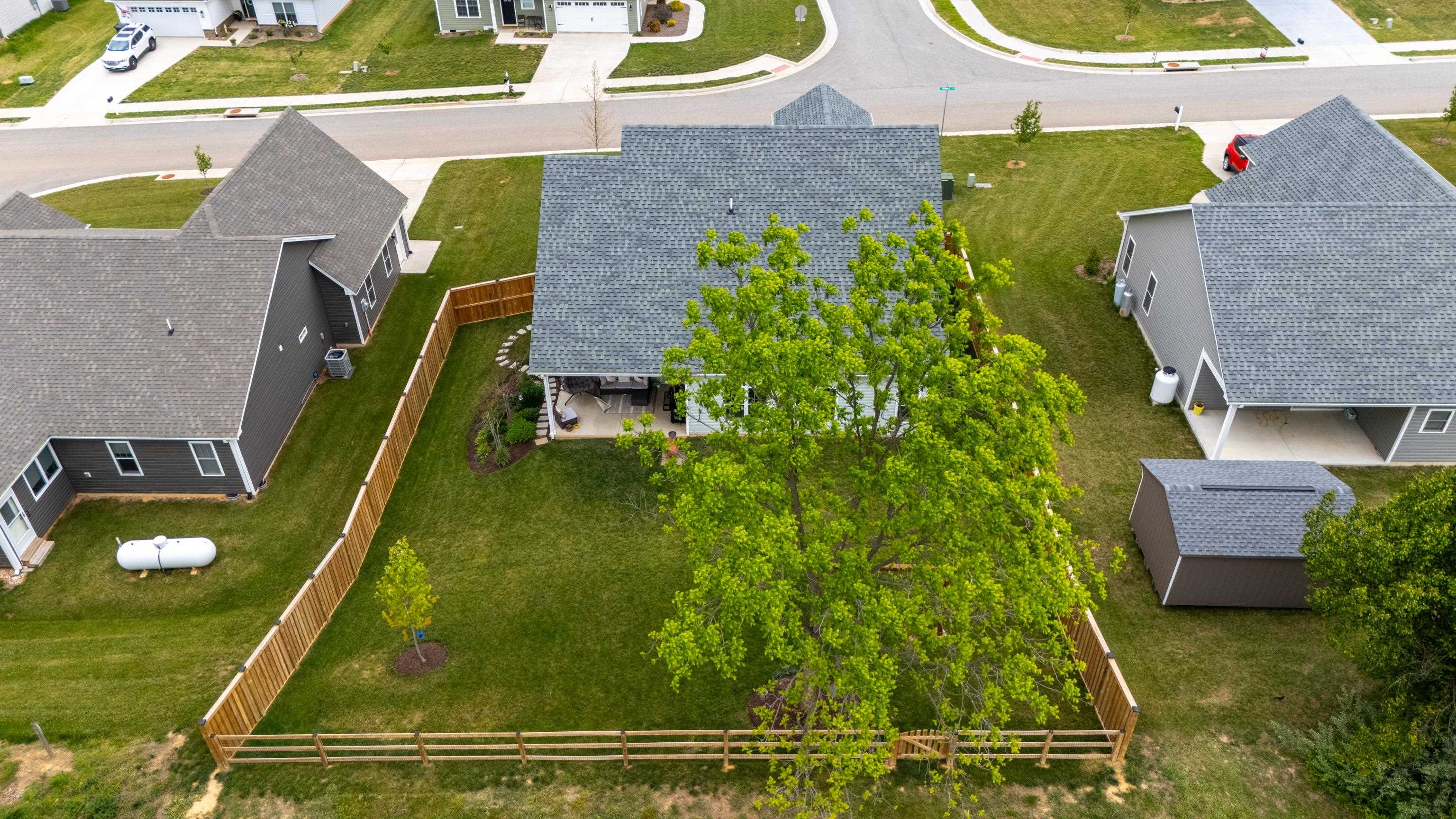 144 LANGLEY DR