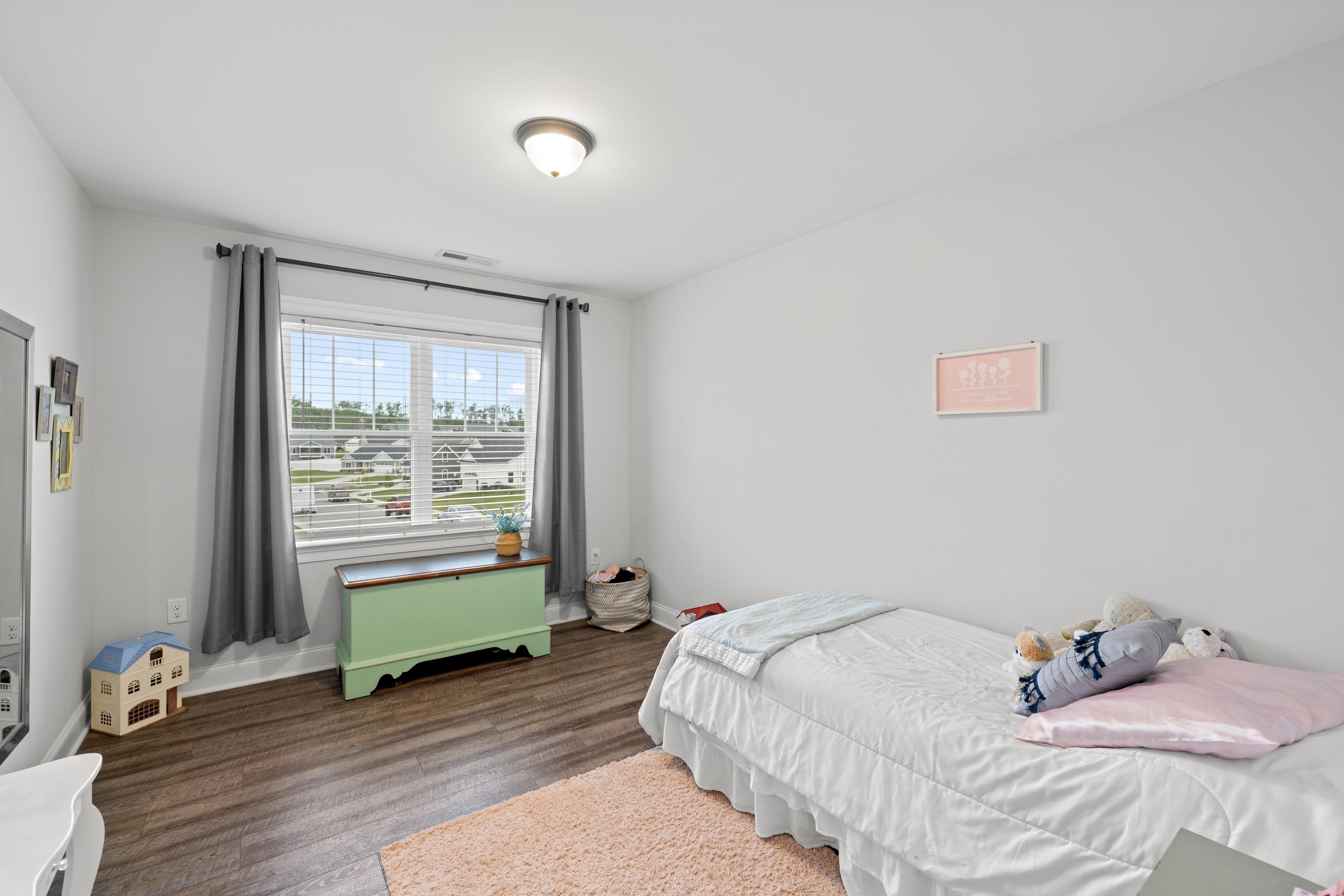 144 LANGLEY DR