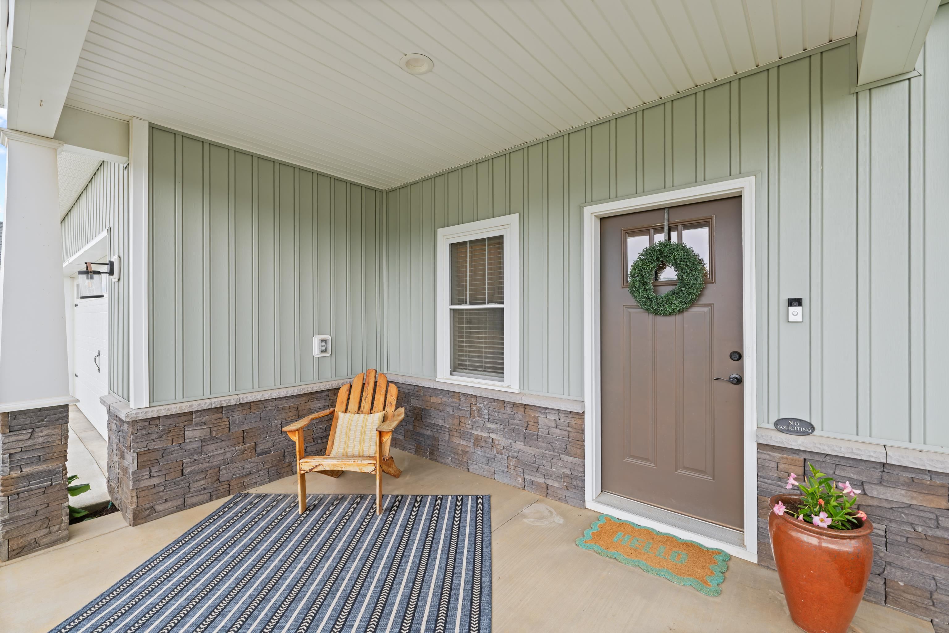 144 LANGLEY DR