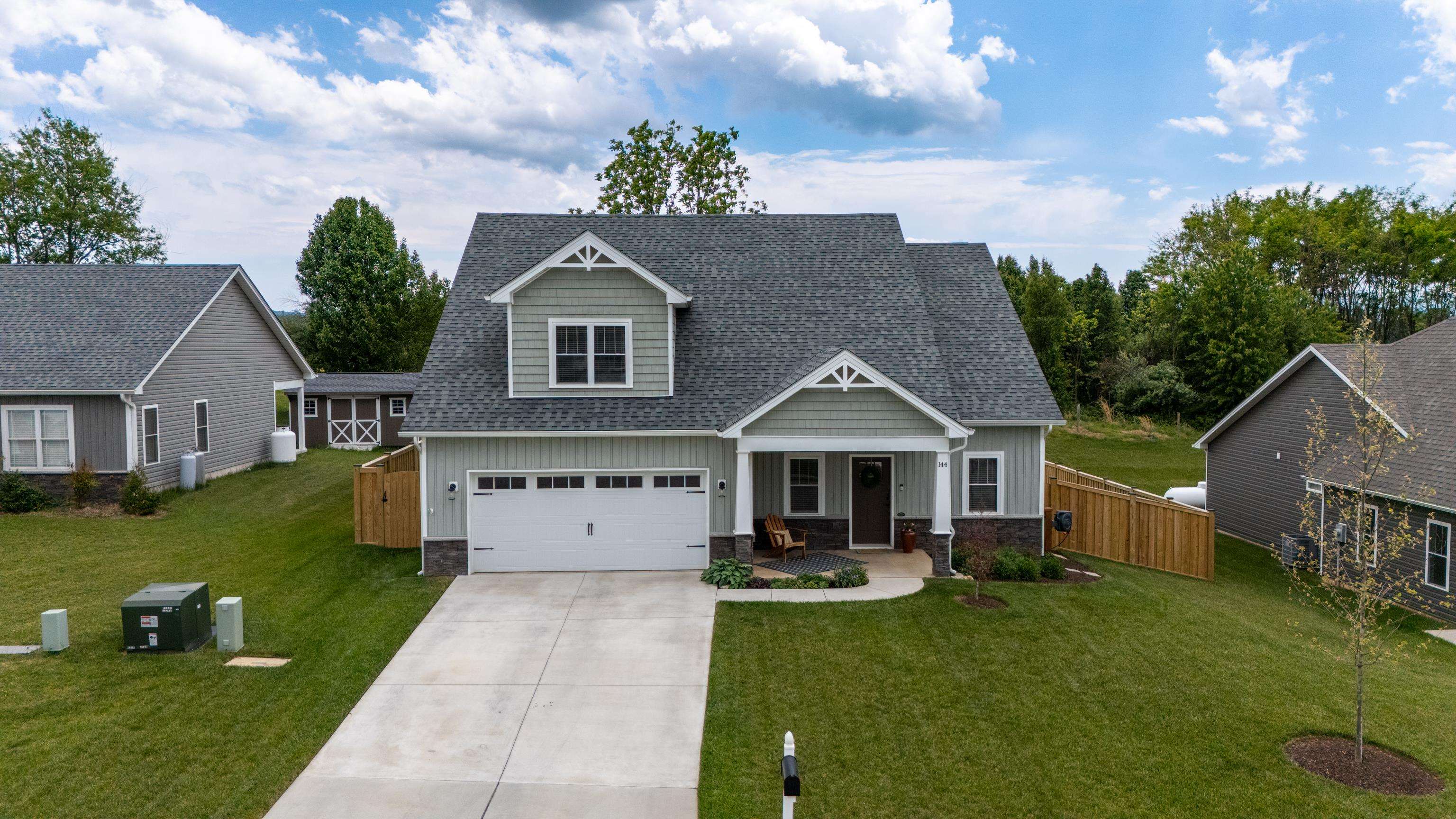 144 LANGLEY DR