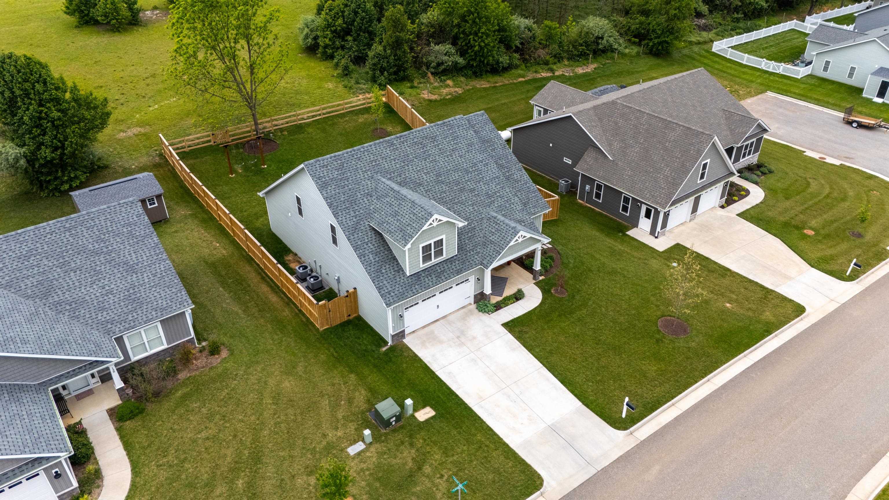 144 LANGLEY DR