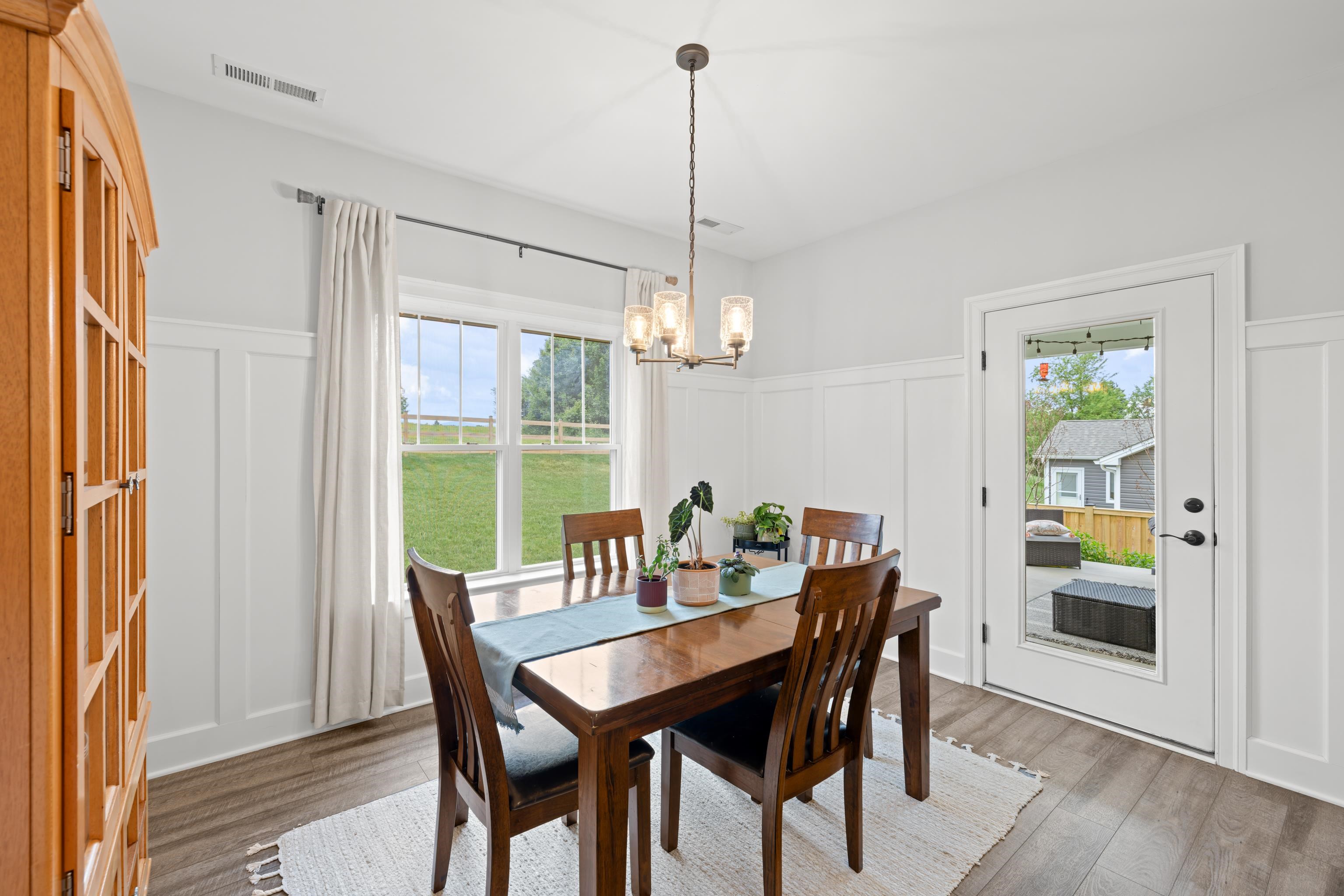144 LANGLEY DR