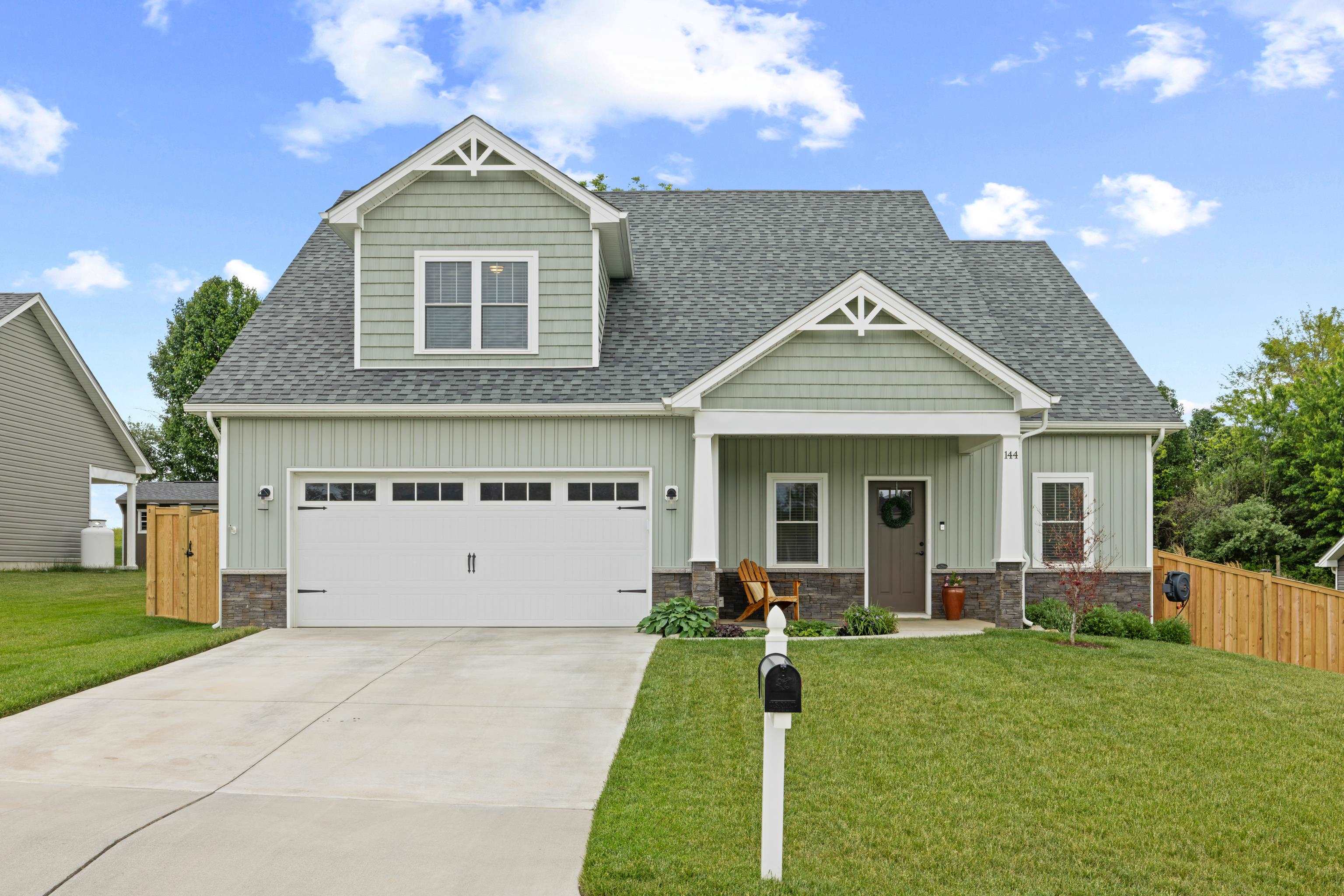 144 LANGLEY DR