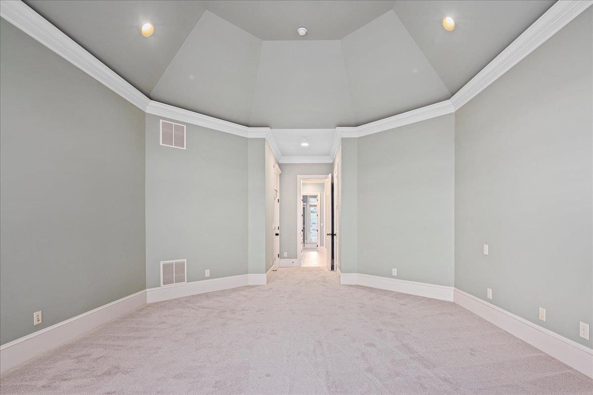 635 FREDERICK RD
