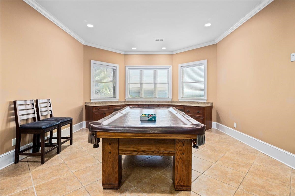 635 FREDERICK RD