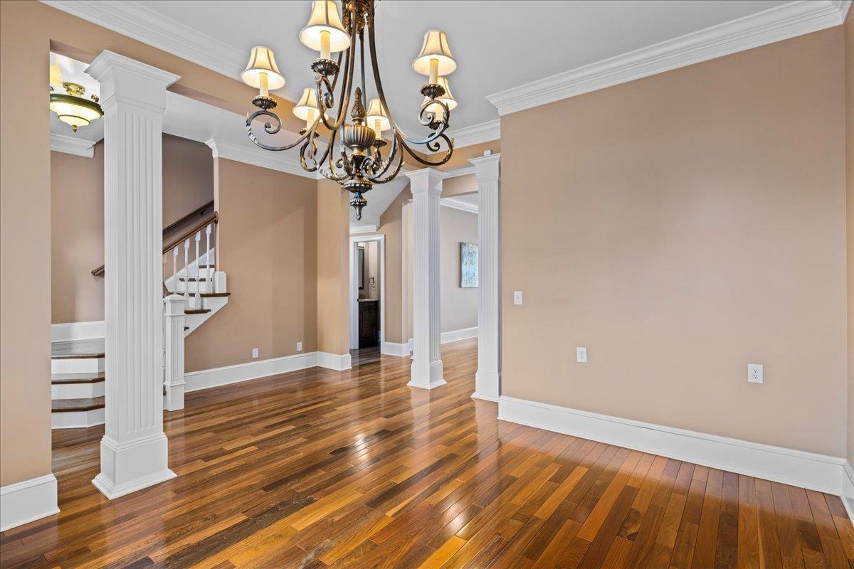 635 FREDERICK RD
