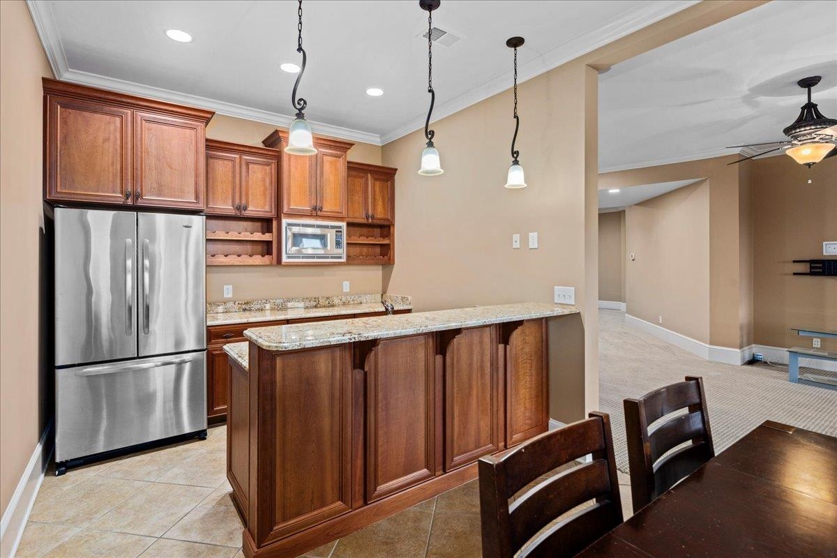 635 FREDERICK RD