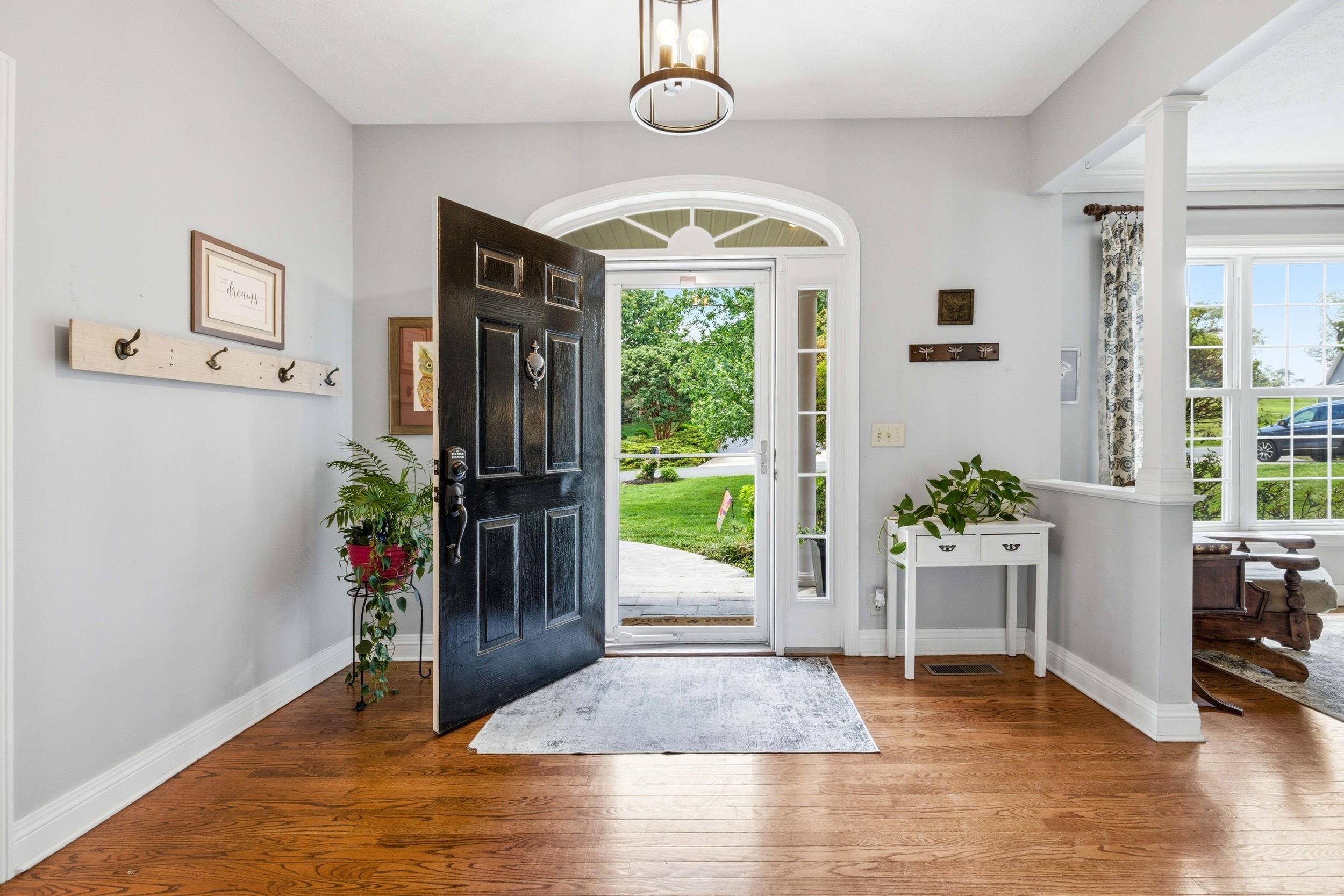 240 NORTHVIEW DR