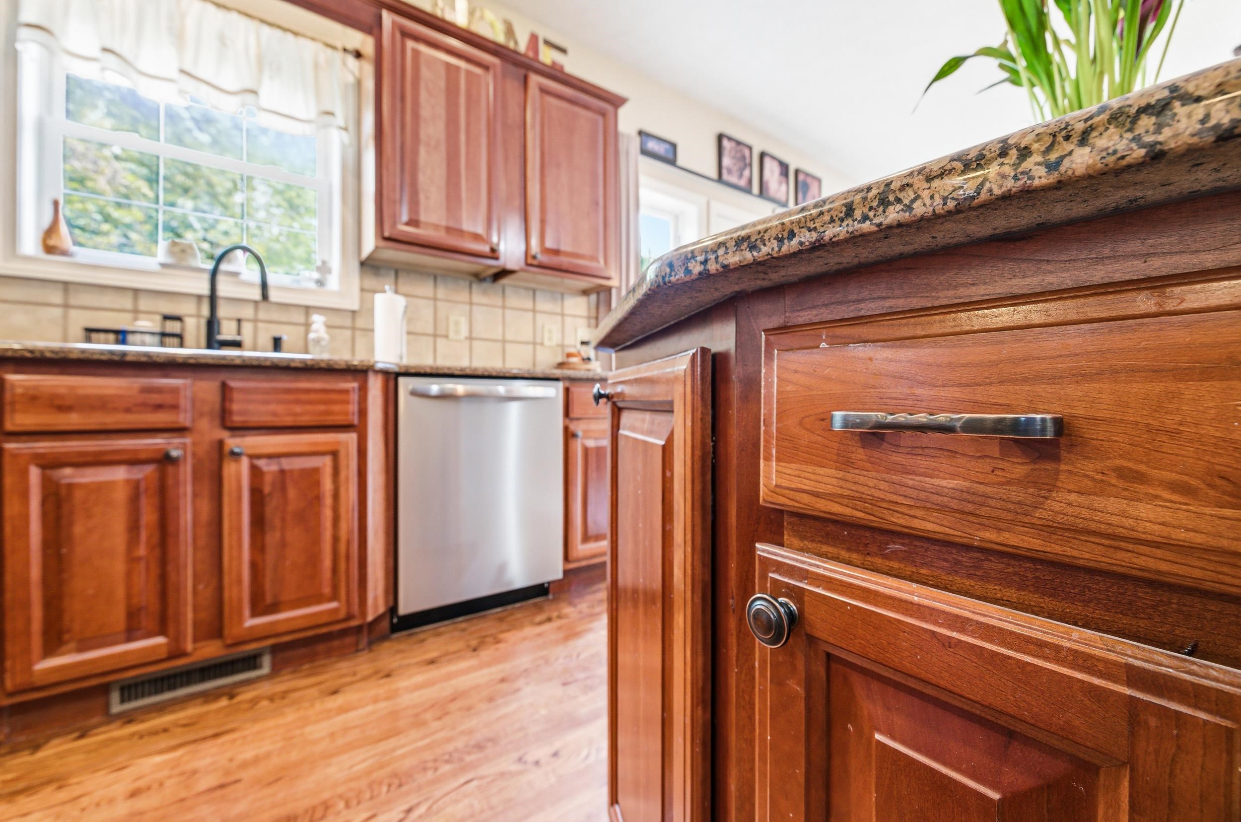240 NORTHVIEW DR