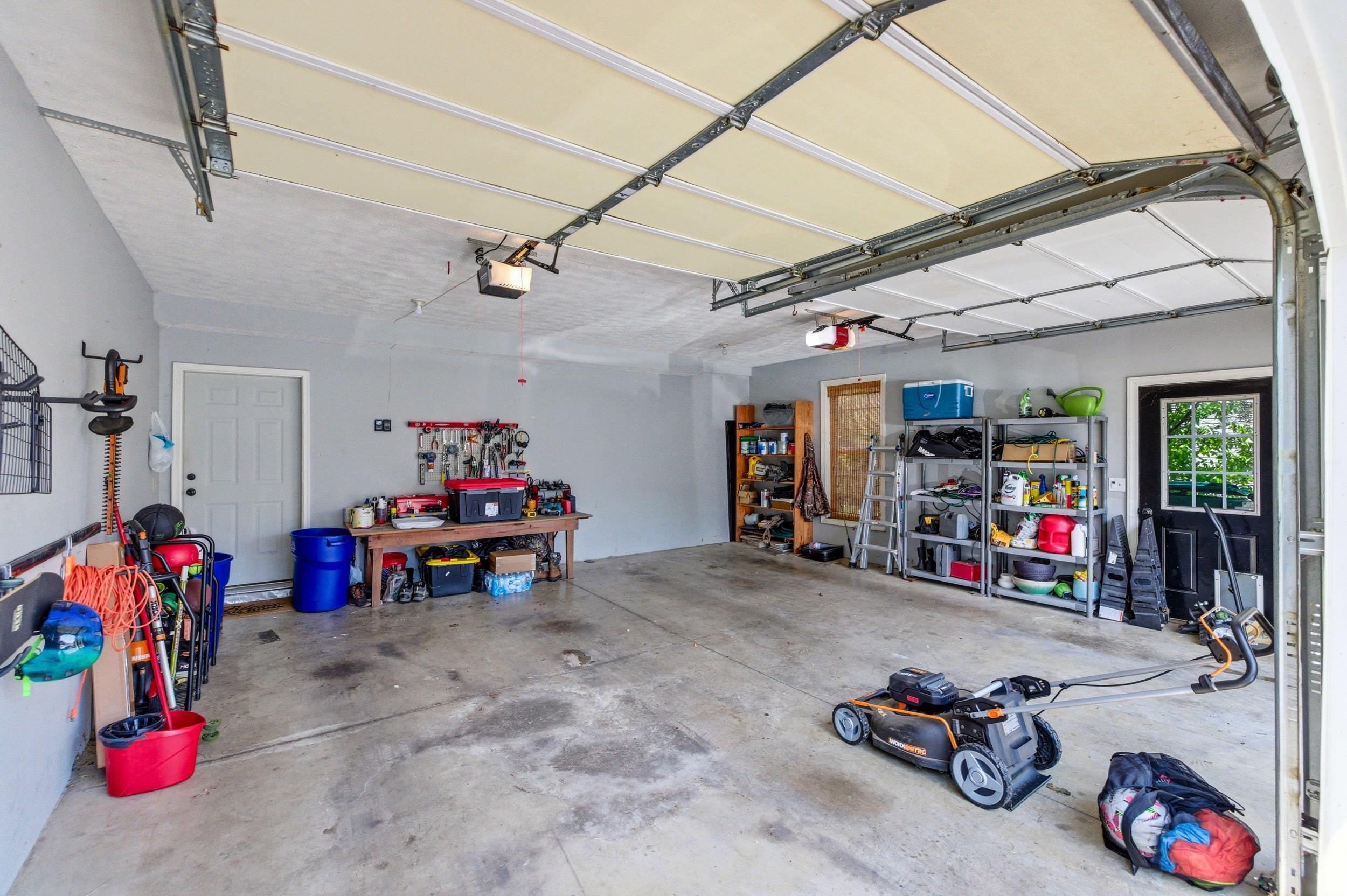240 NORTHVIEW DR