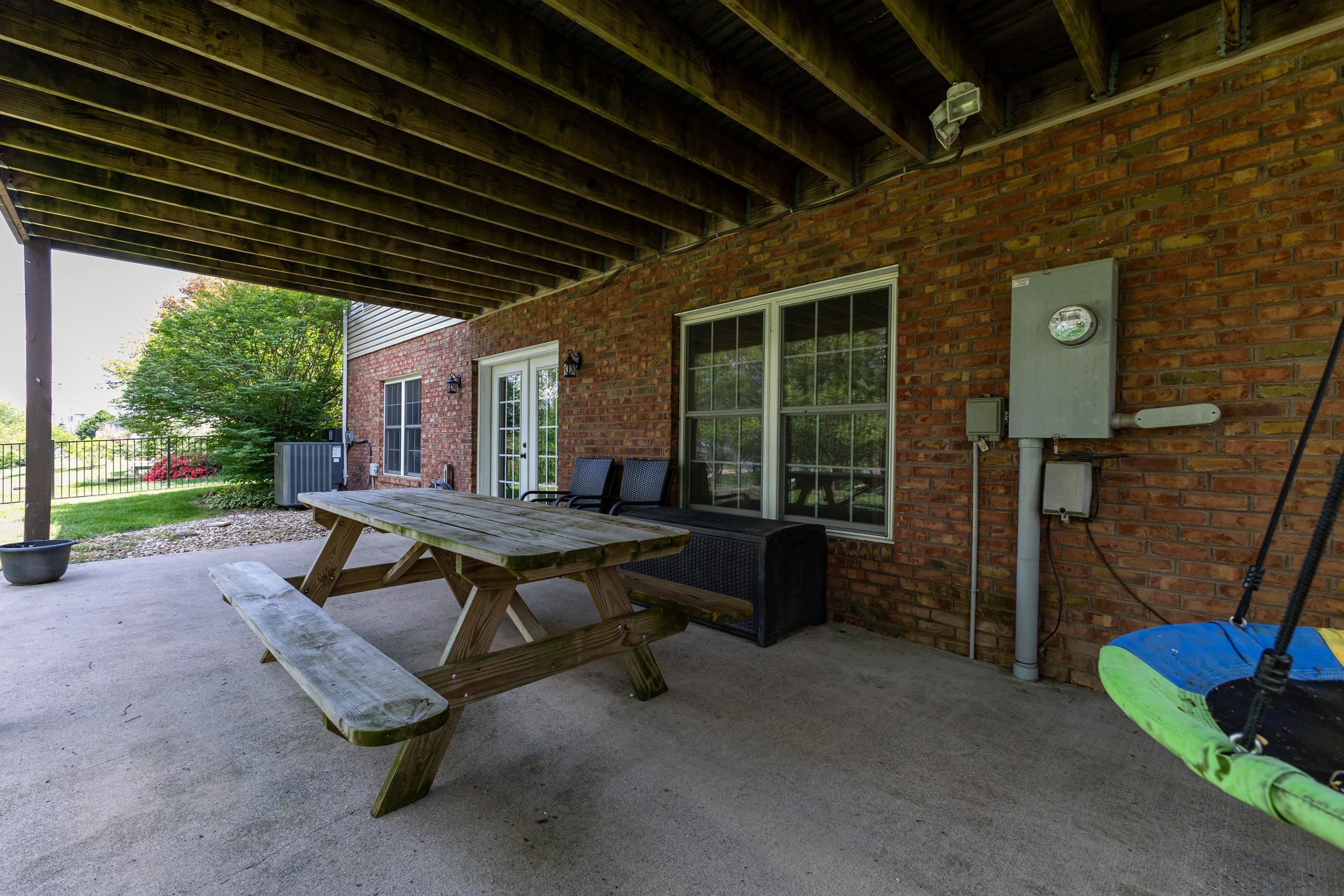 240 NORTHVIEW DR