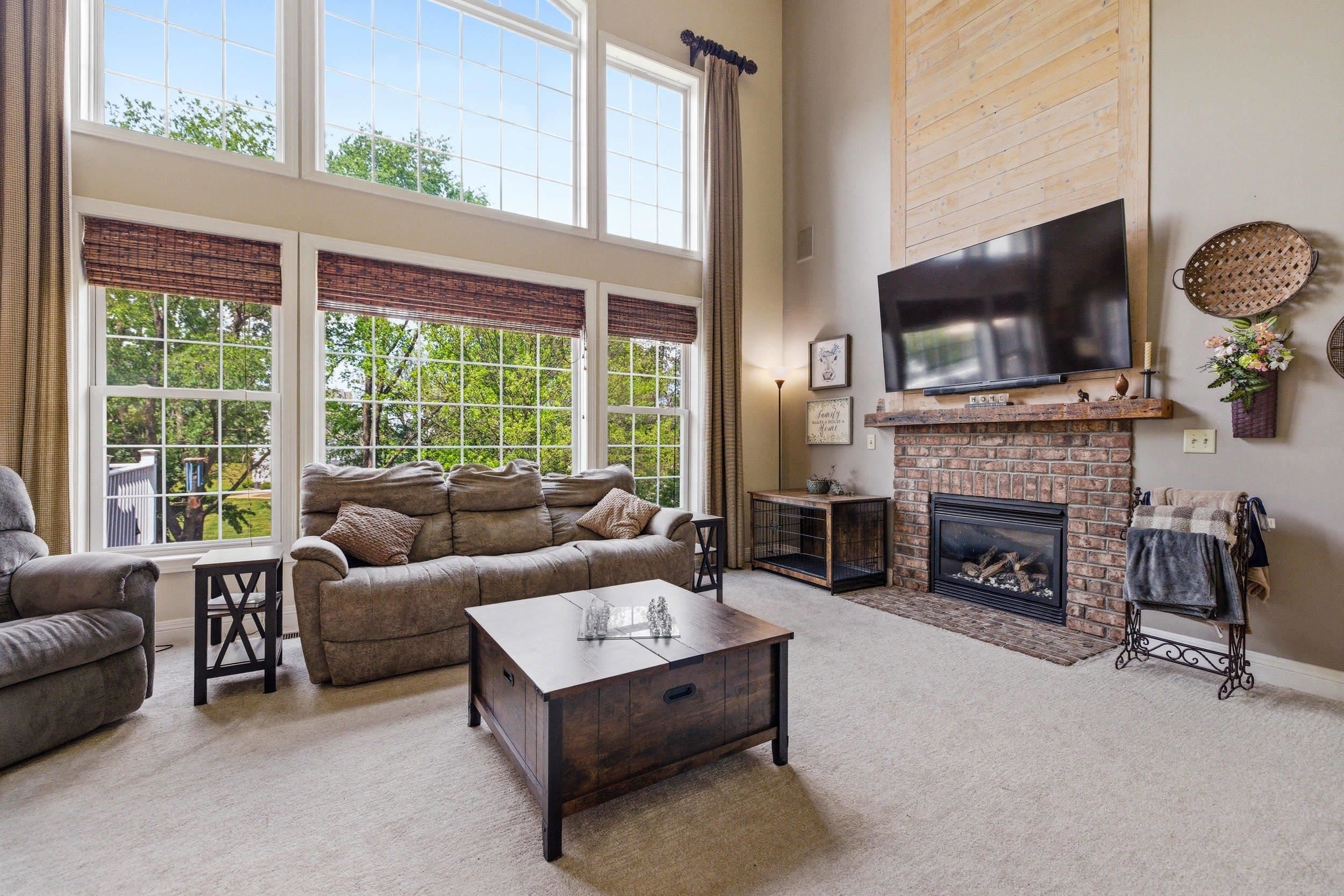 240 NORTHVIEW DR