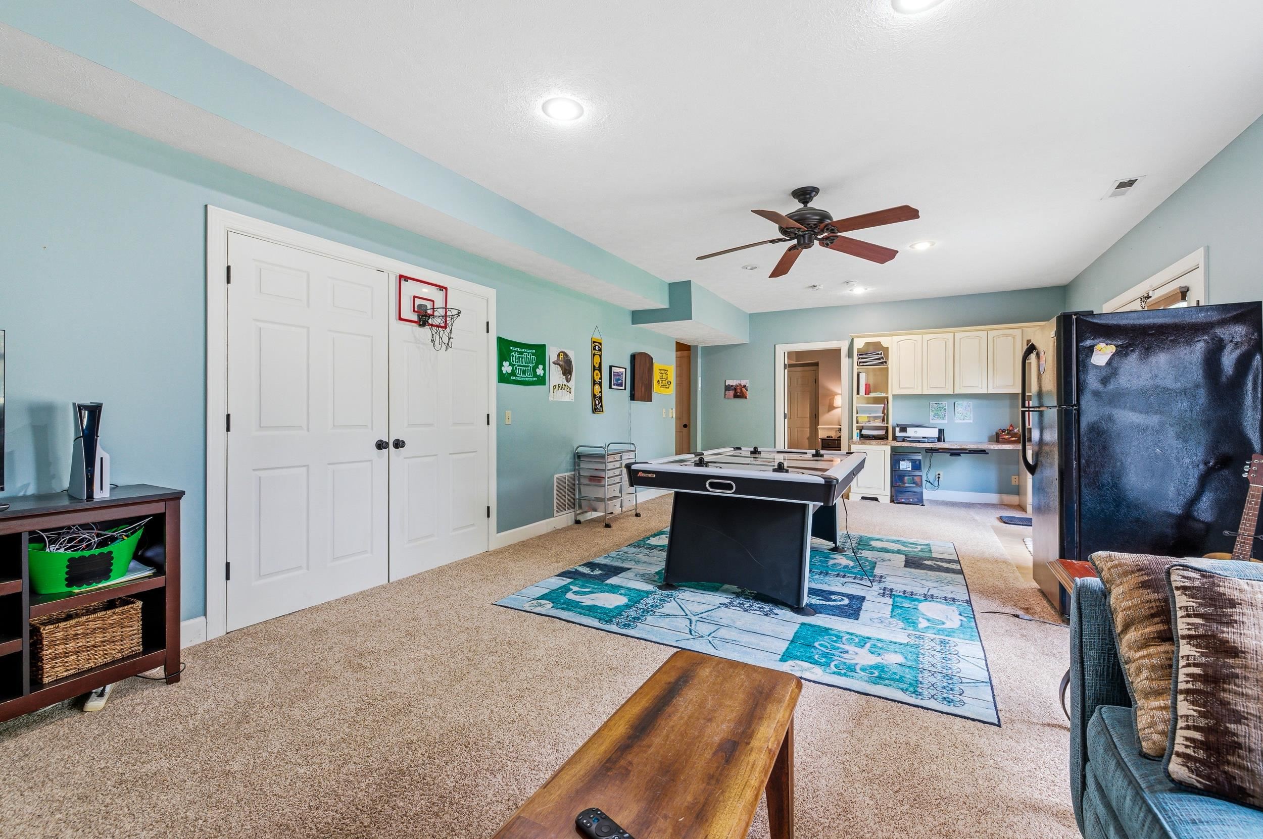 240 NORTHVIEW DR