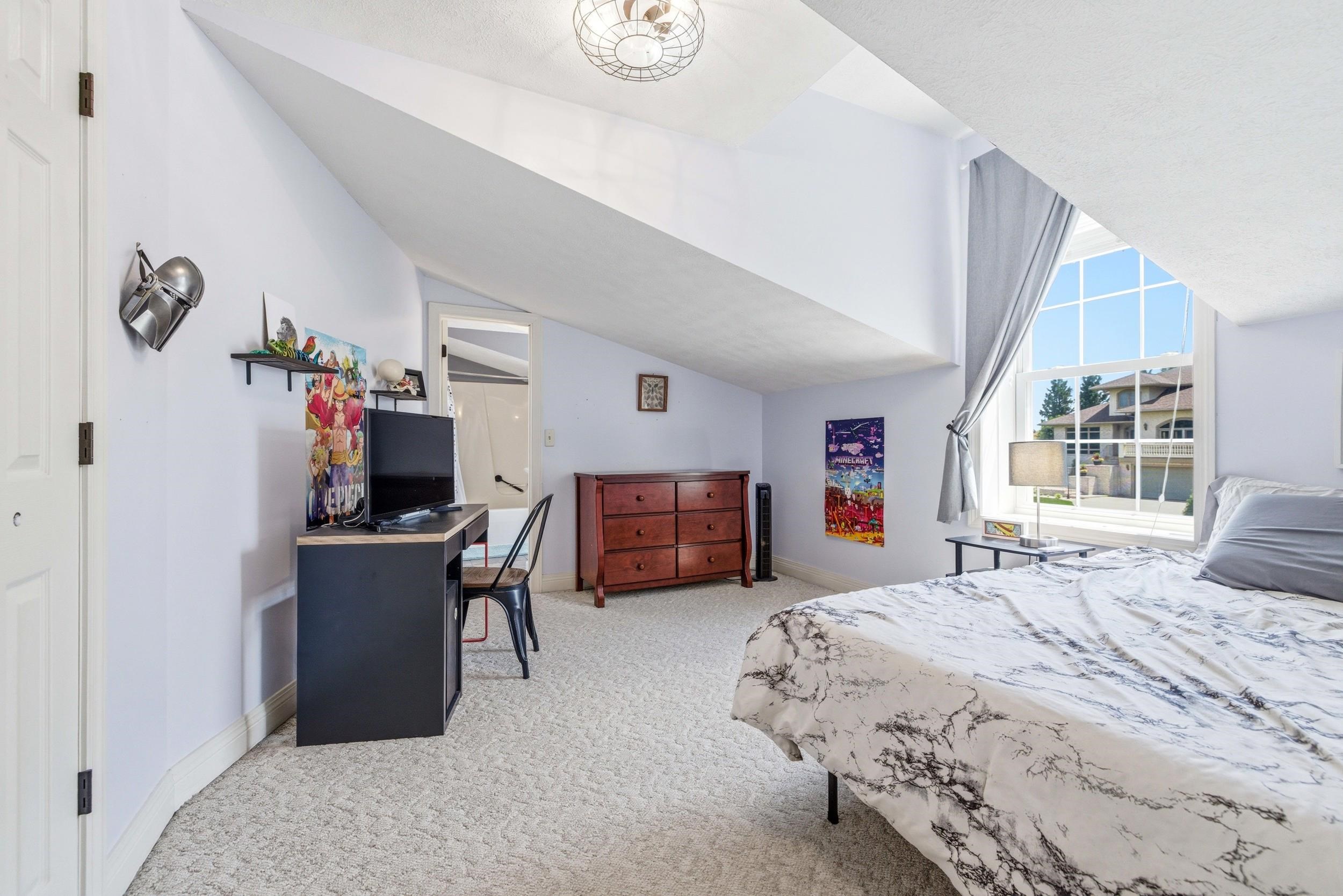 240 NORTHVIEW DR