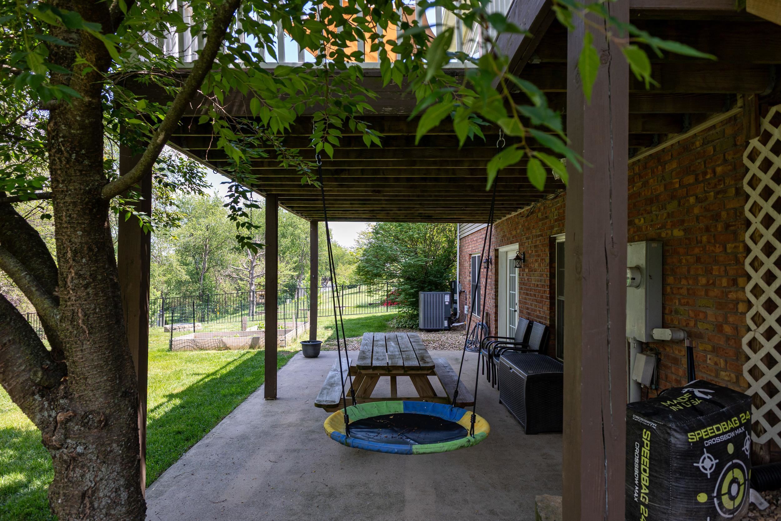 240 NORTHVIEW DR