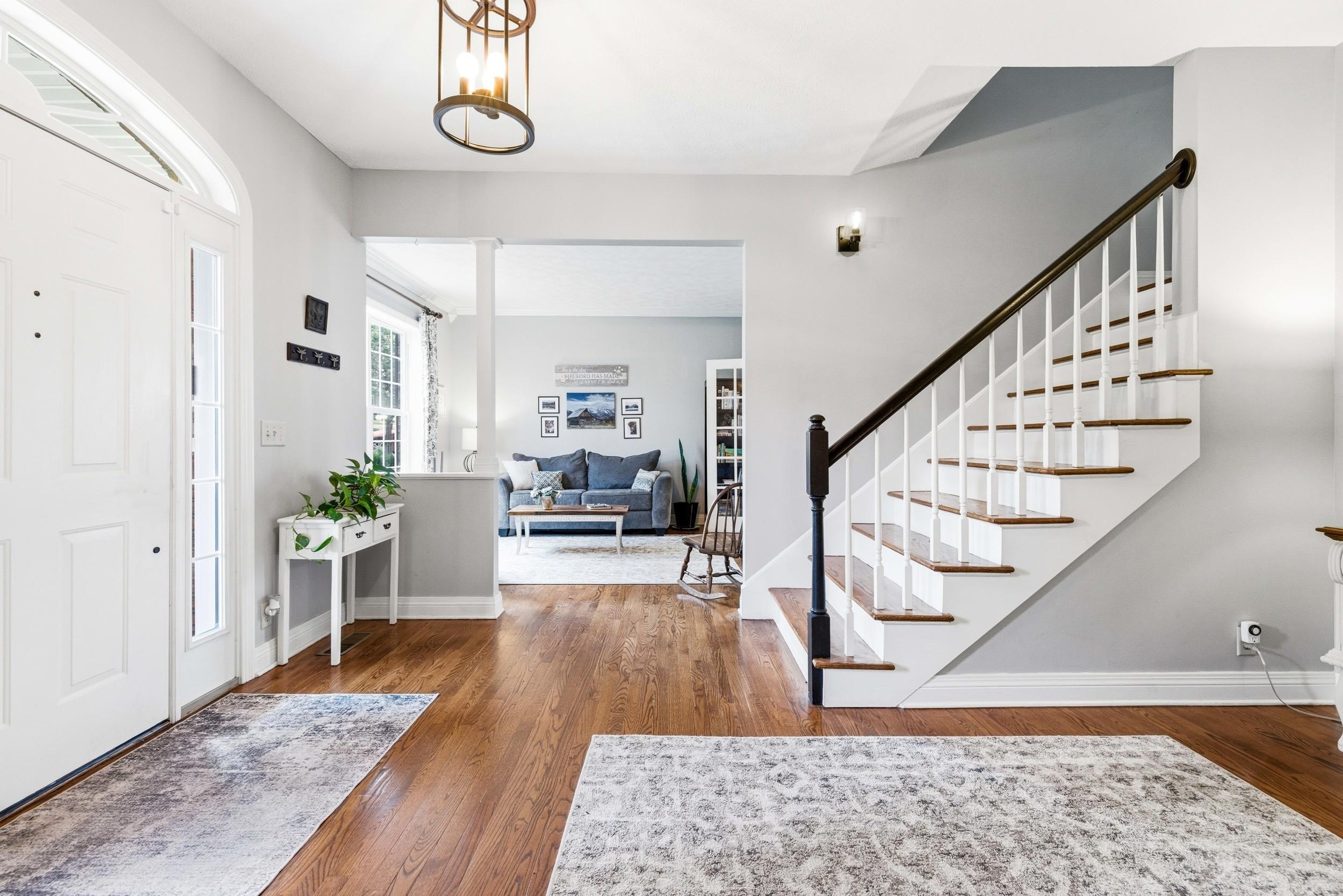 240 NORTHVIEW DR