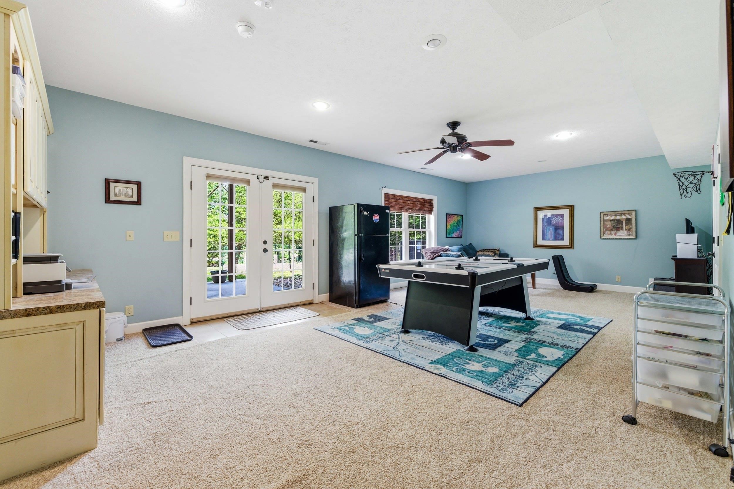 240 NORTHVIEW DR