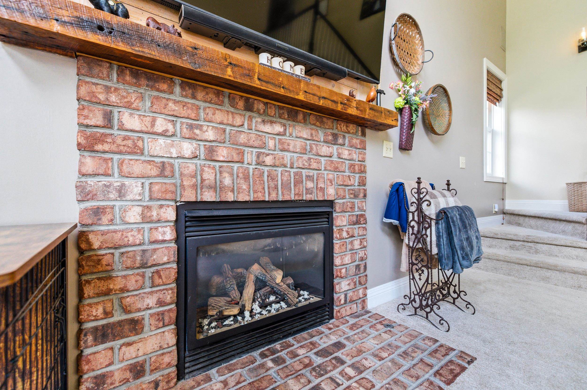 240 NORTHVIEW DR