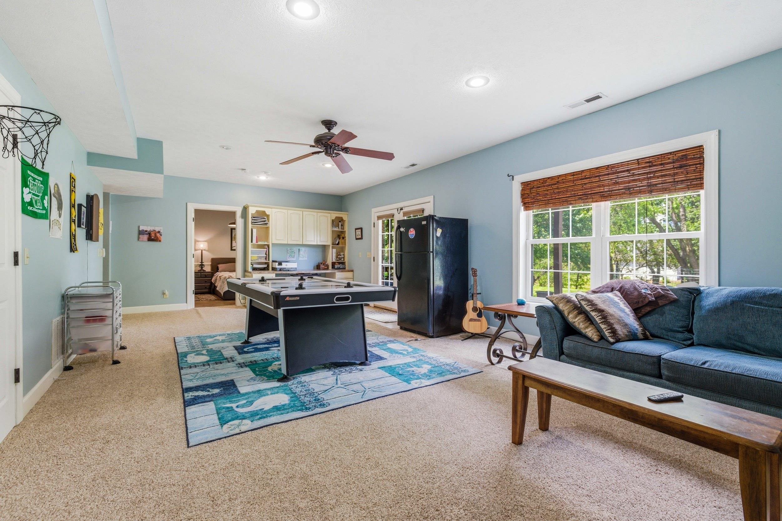 240 NORTHVIEW DR