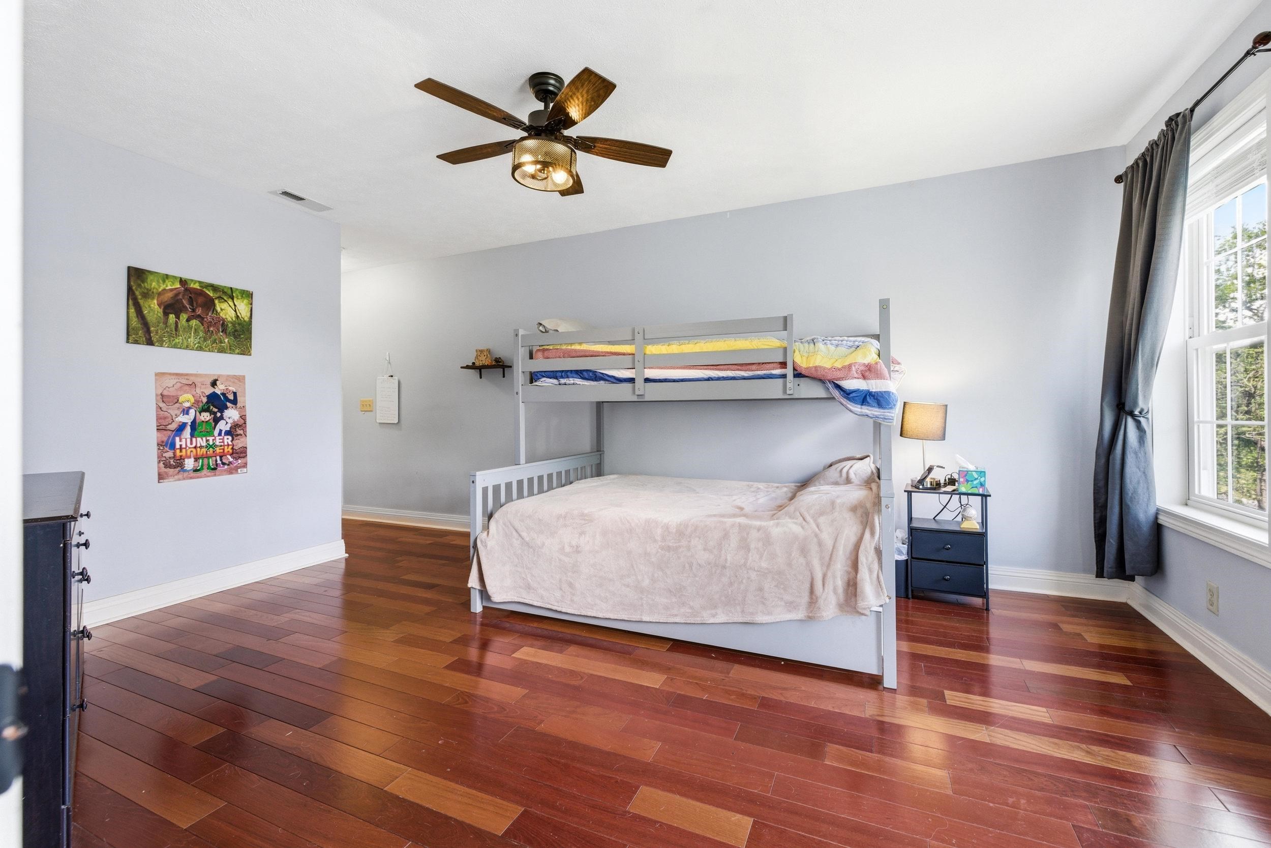240 NORTHVIEW DR