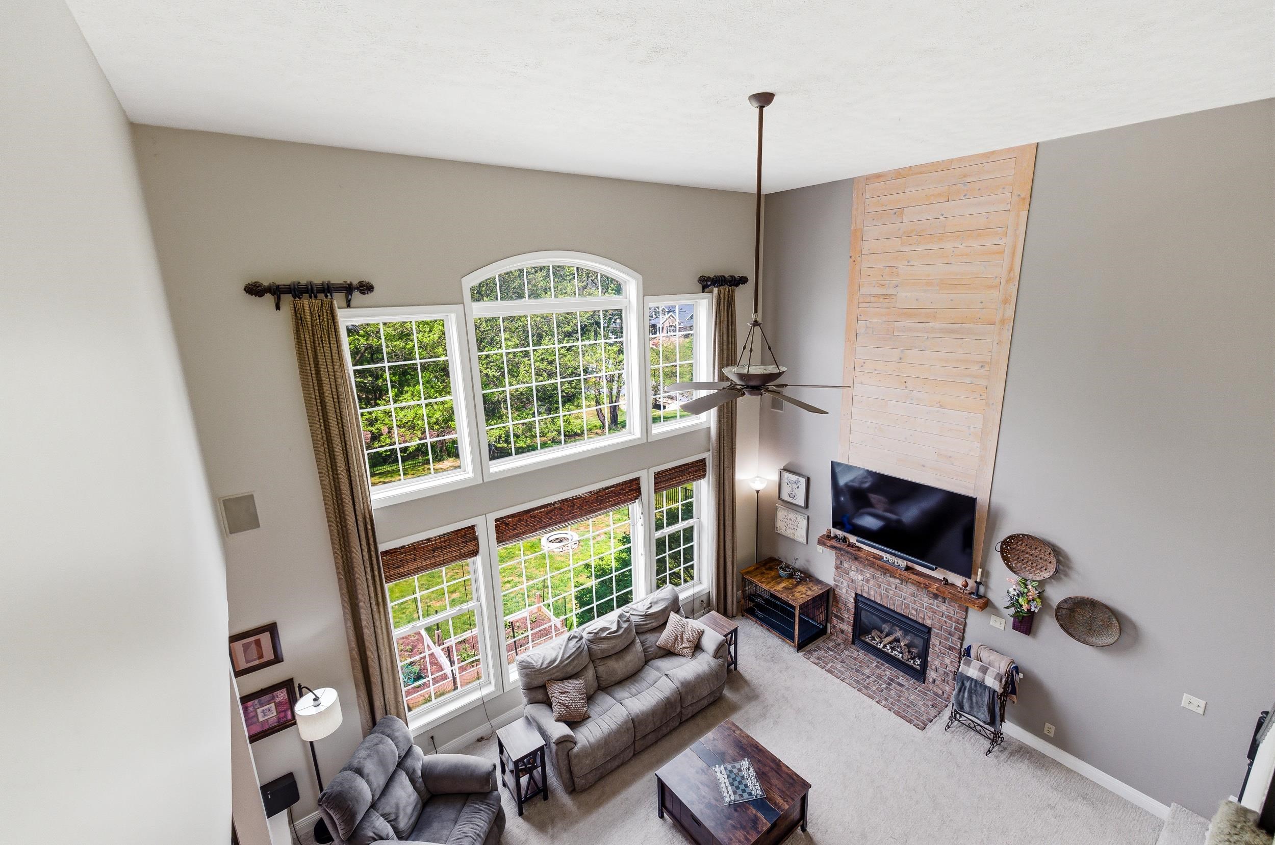 240 NORTHVIEW DR